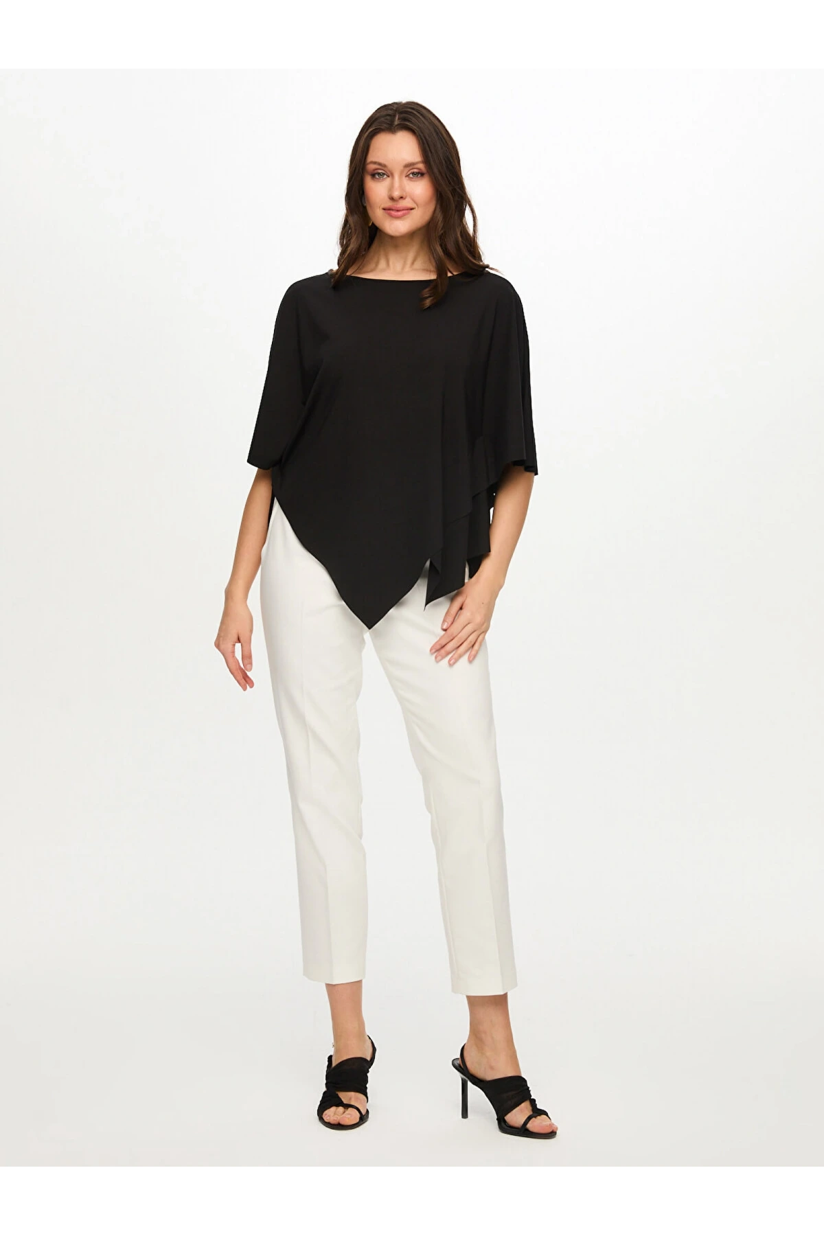 Faik Sönmez Mendil Form Asimetrik Yuvarlak Yaka T-Shirt US26TSH062