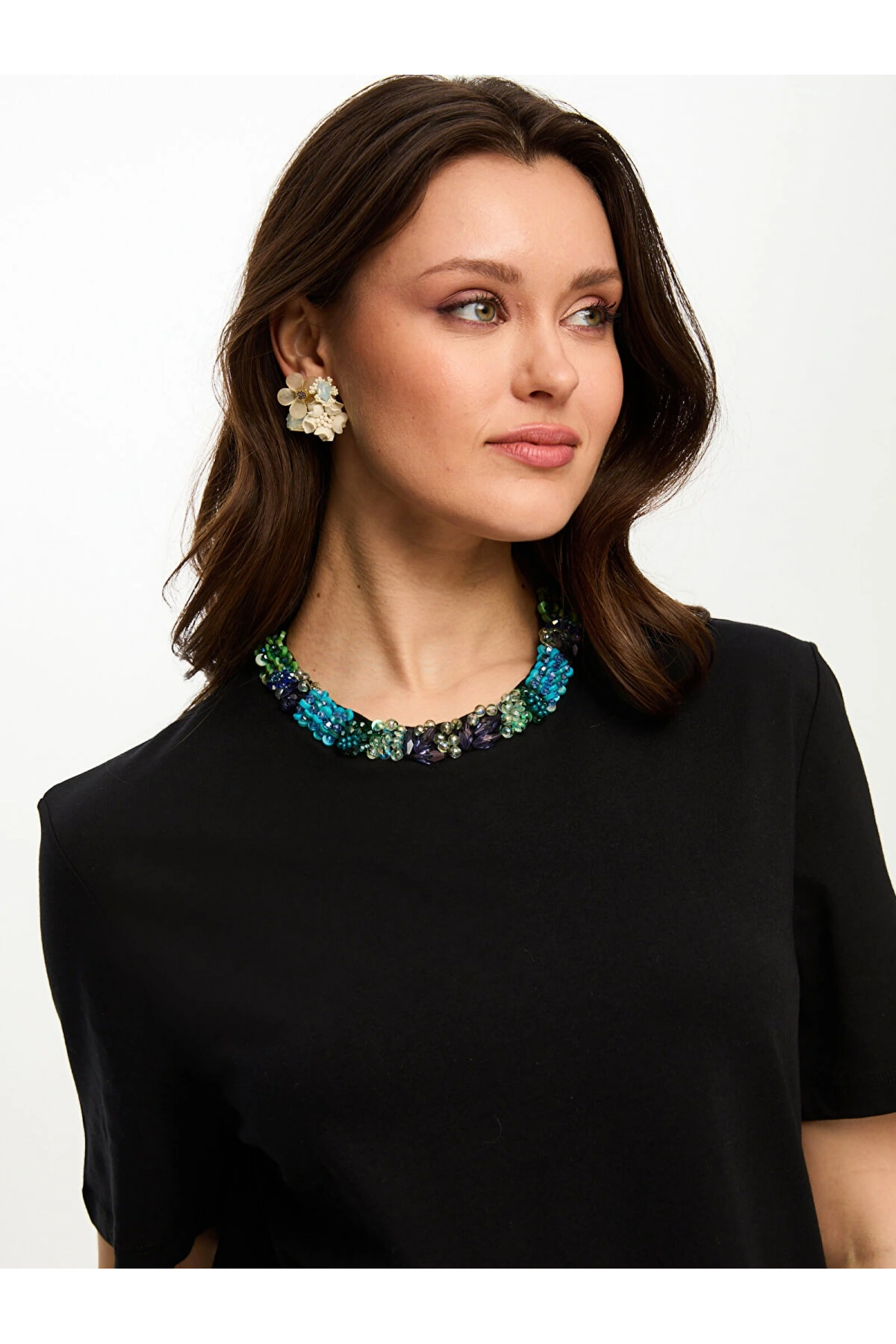 Faik Sönmez Yakası Taş Detaylı Yuvarlak Yaka T-Shirt US26TSH065