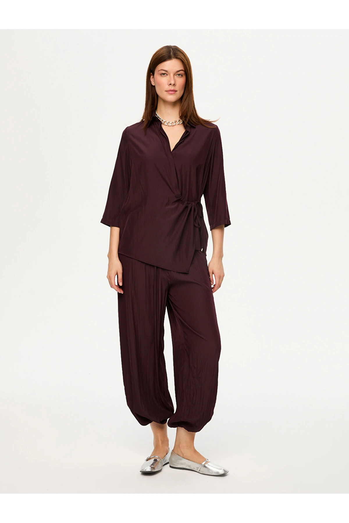 Faik Sönmez Beli Bağcık Detaylı 3-4 Kol Gömlek US26GML009