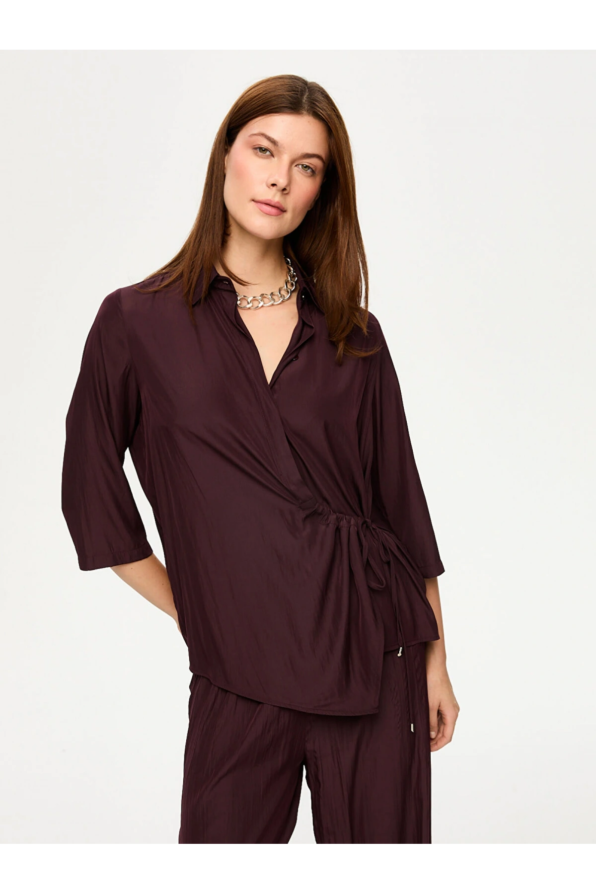 Faik Sönmez Beli Bağcık Detaylı 3-4 Kol Gömlek US26GML009