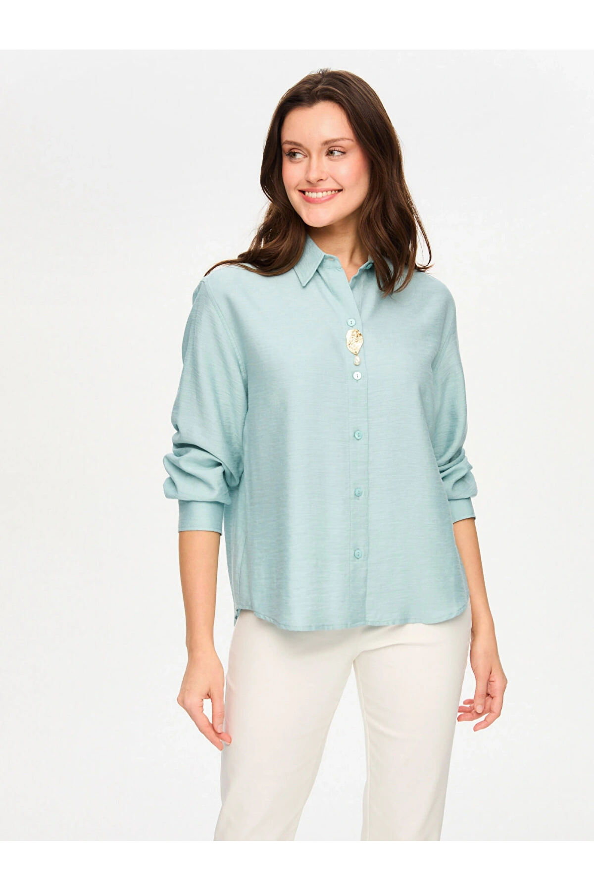 Faik Sönmez Cebi Gold İnci Aksesuarlı Kendinden Desenli Gömlek US26GML017