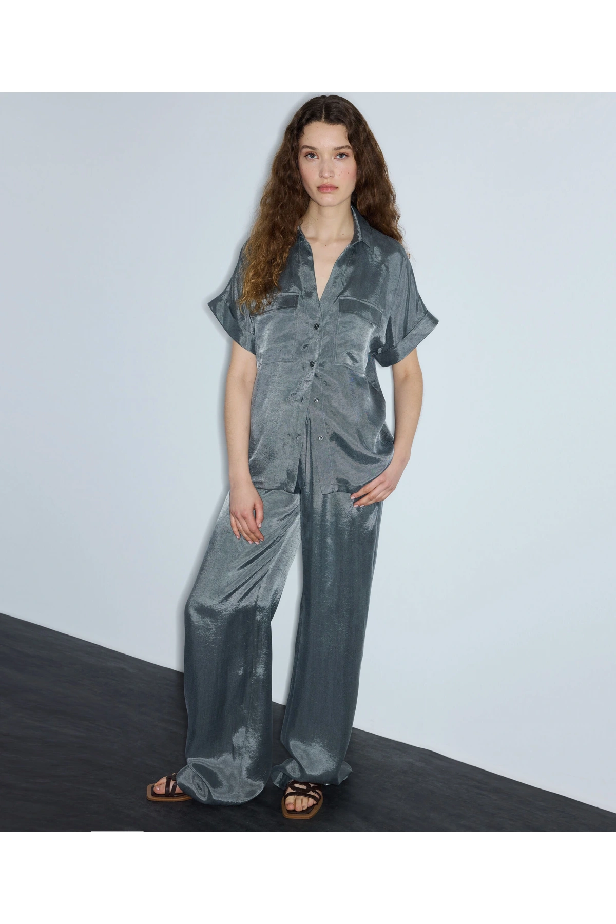 İpekyol Parlak Dokulu Rahat Kesim Gömlek IS1260025255