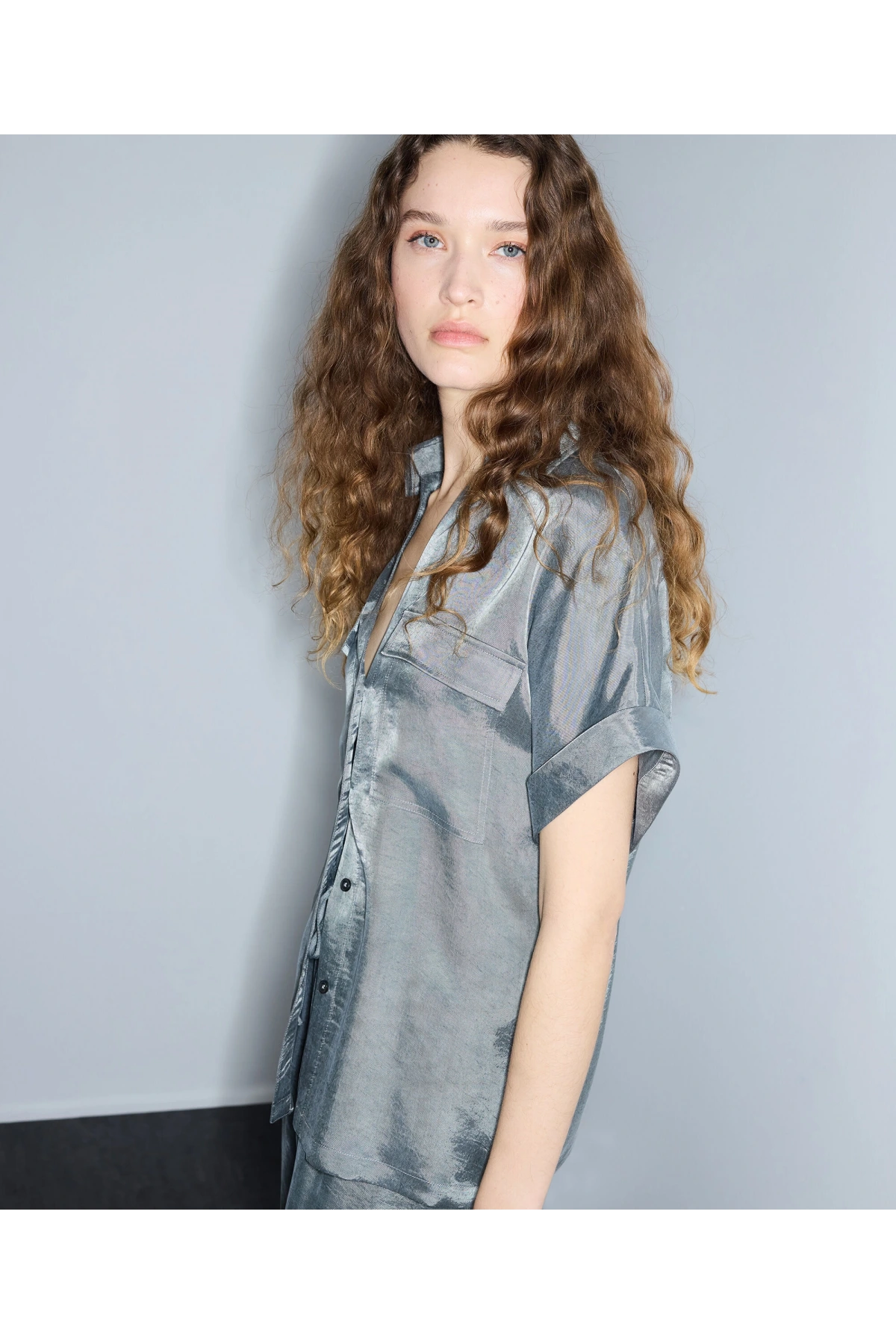 İpekyol Parlak Dokulu Rahat Kesim Gömlek IS1260025255