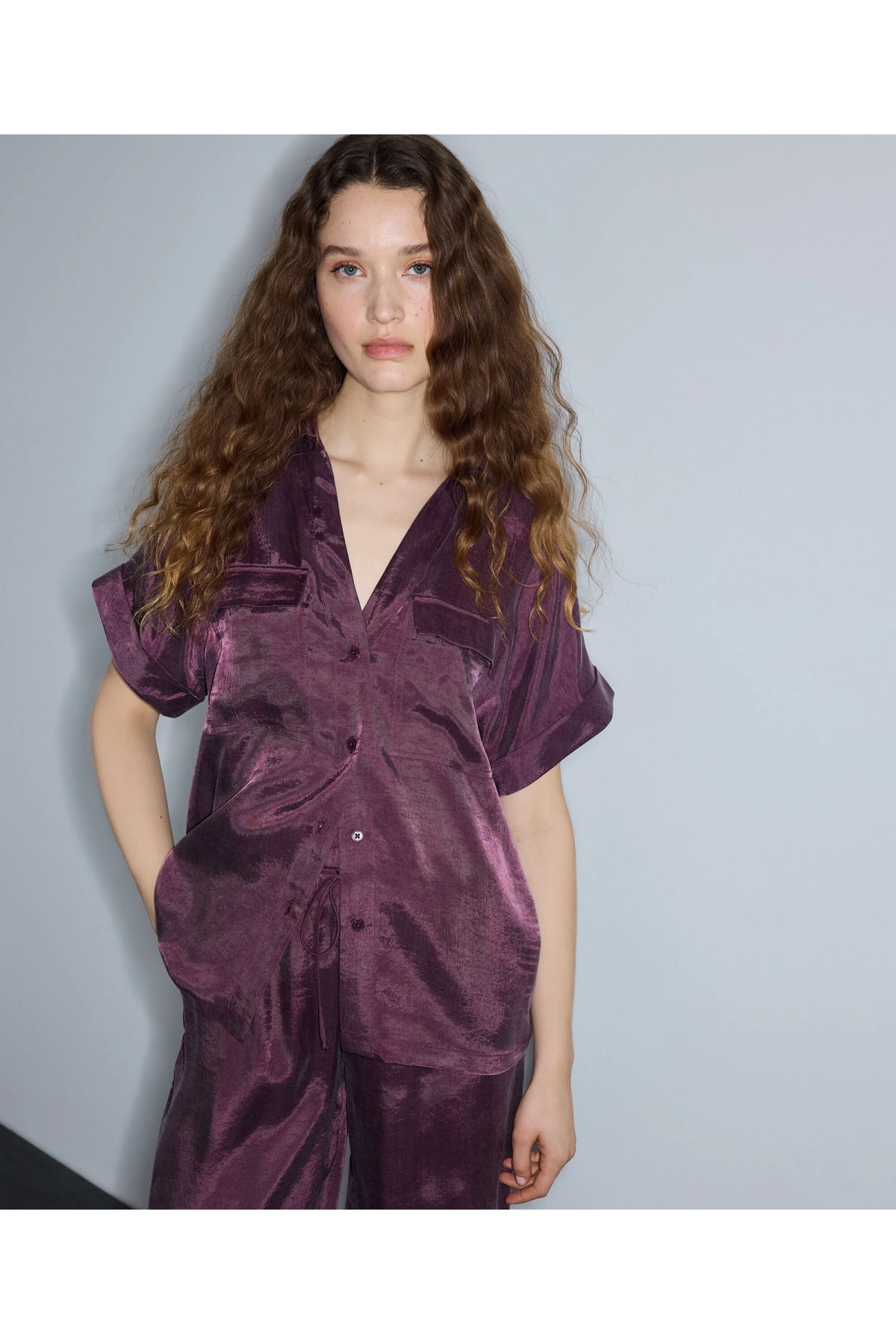 İpekyol Parlak Dokulu Rahat Kesim Gömlek IS1260025255