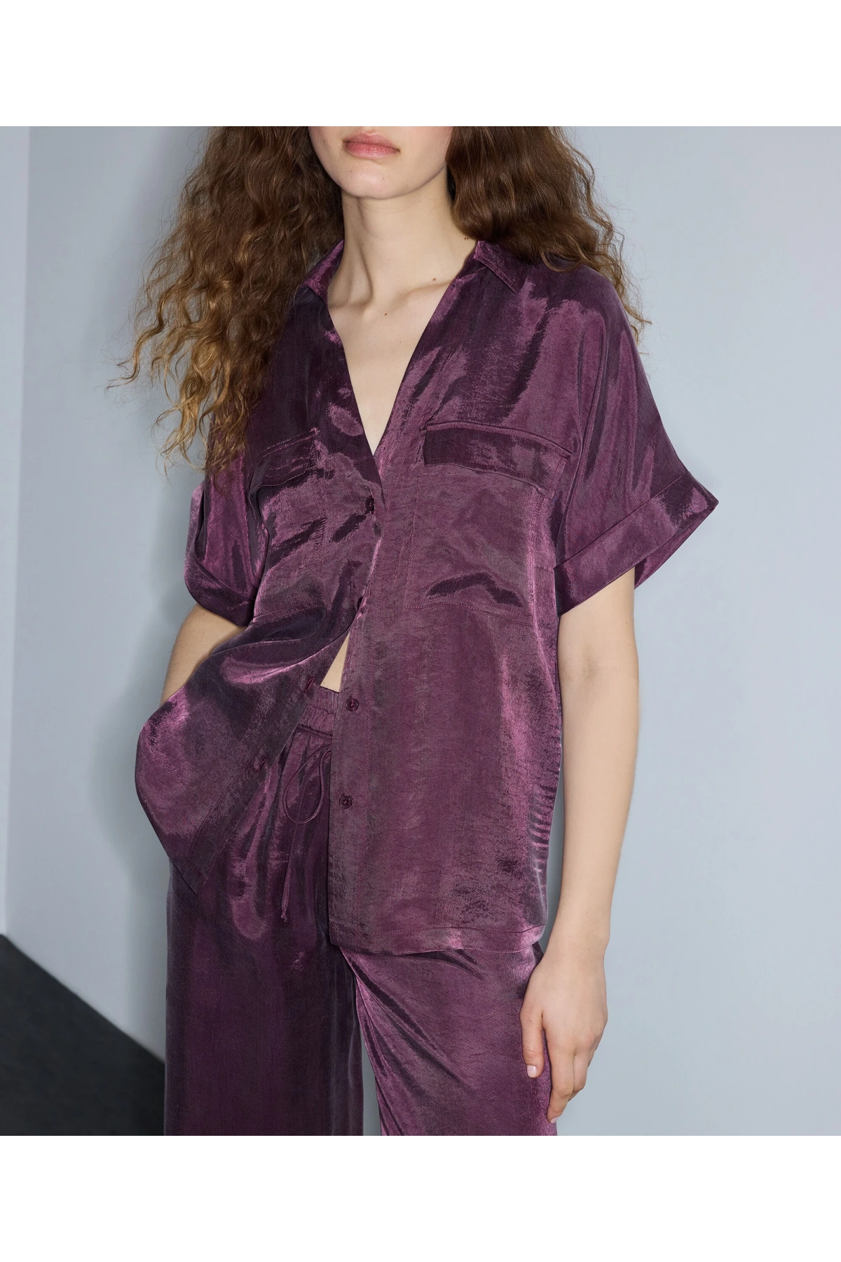 İpekyol Parlak Dokulu Rahat Kesim Gömlek IS1260025255