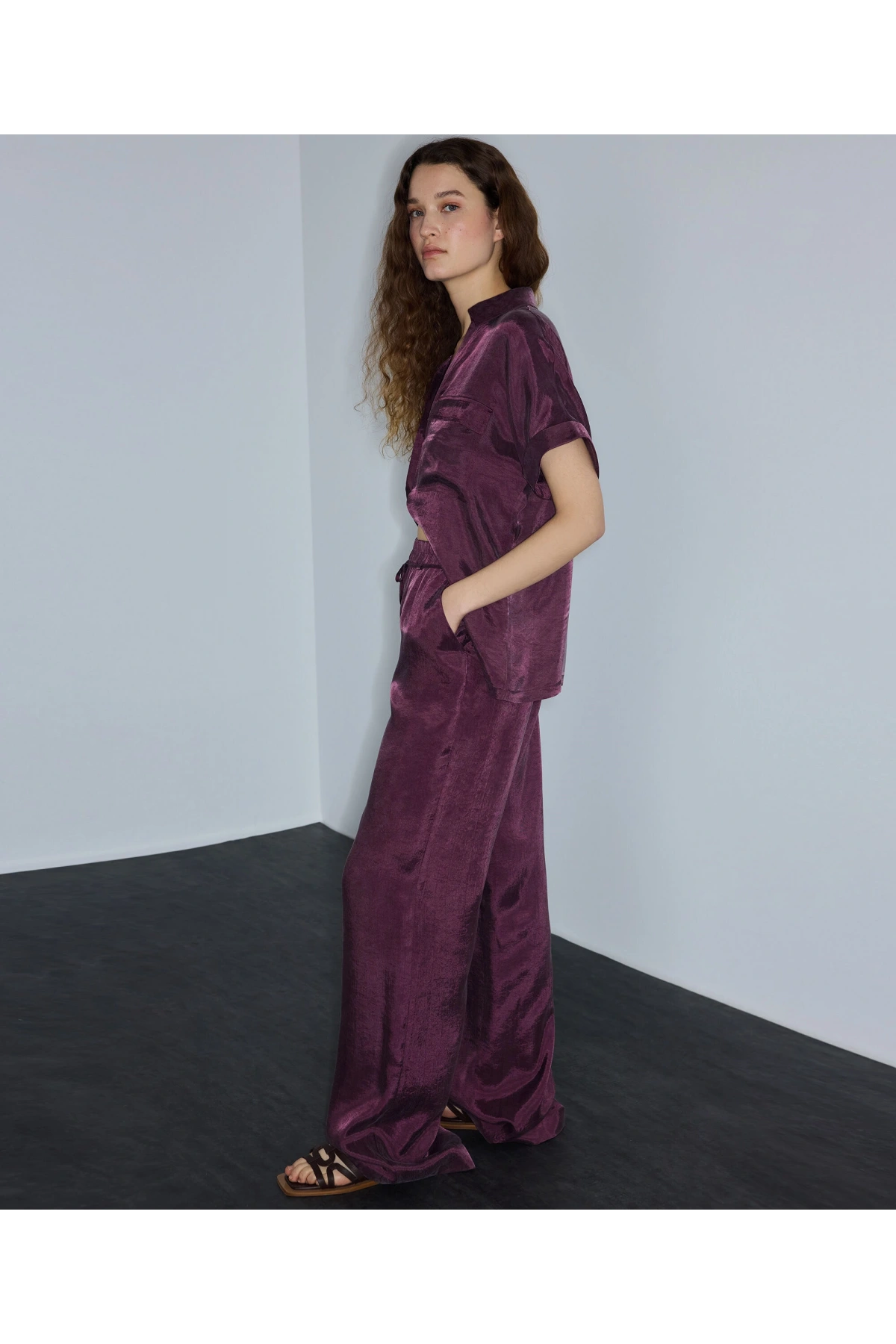 İpekyol Parlak Dokulu Wide Leg Pantolon IS1260003245