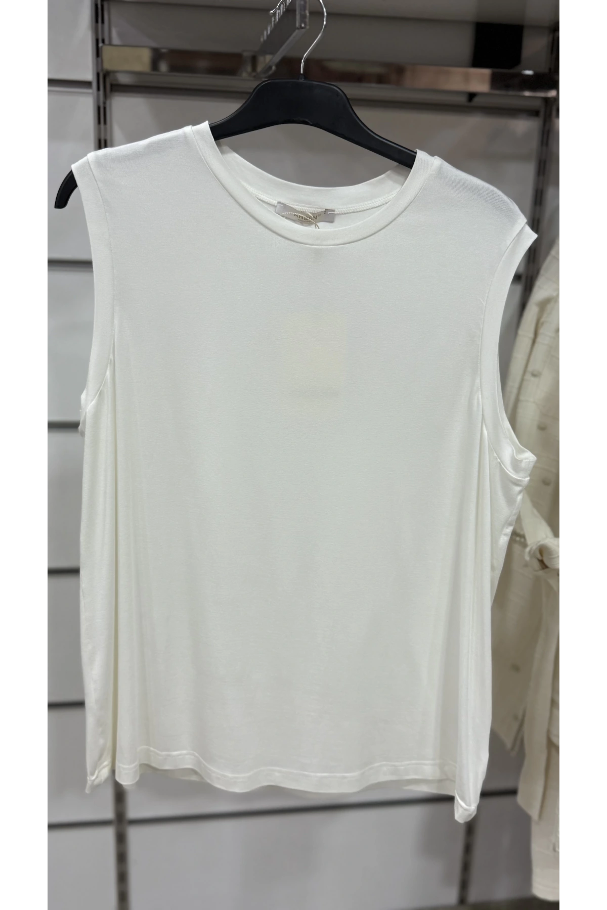 Ahsen Sıfır Kol Bluz 25YGMK2401