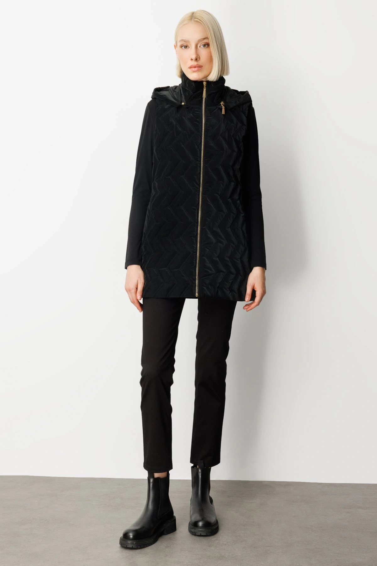 Ekol Aksesuar Detaylı Kadın Siyah Şişme Yelek 08583