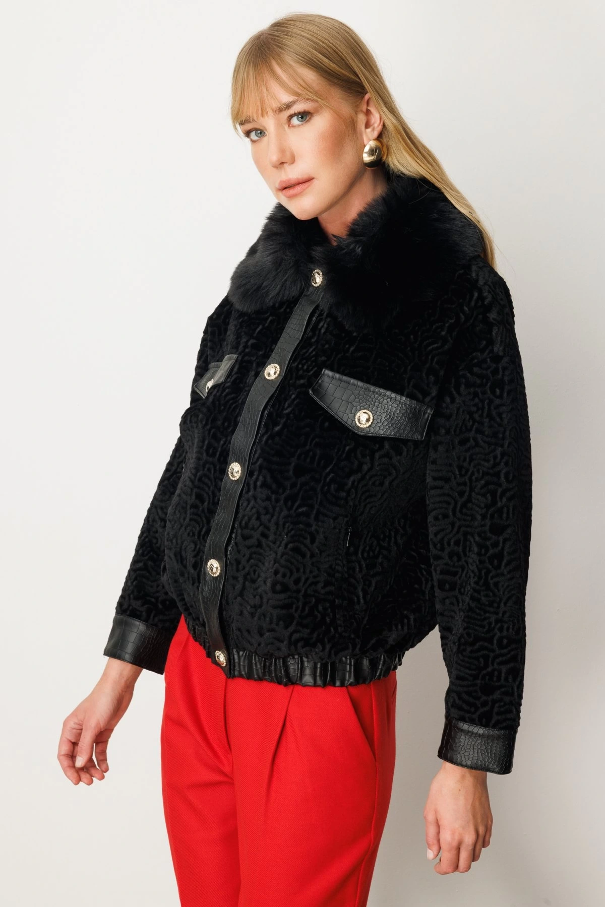 Ekol Beli Lastikli Boynu Kürklü Siyah Kadın Manto 06611