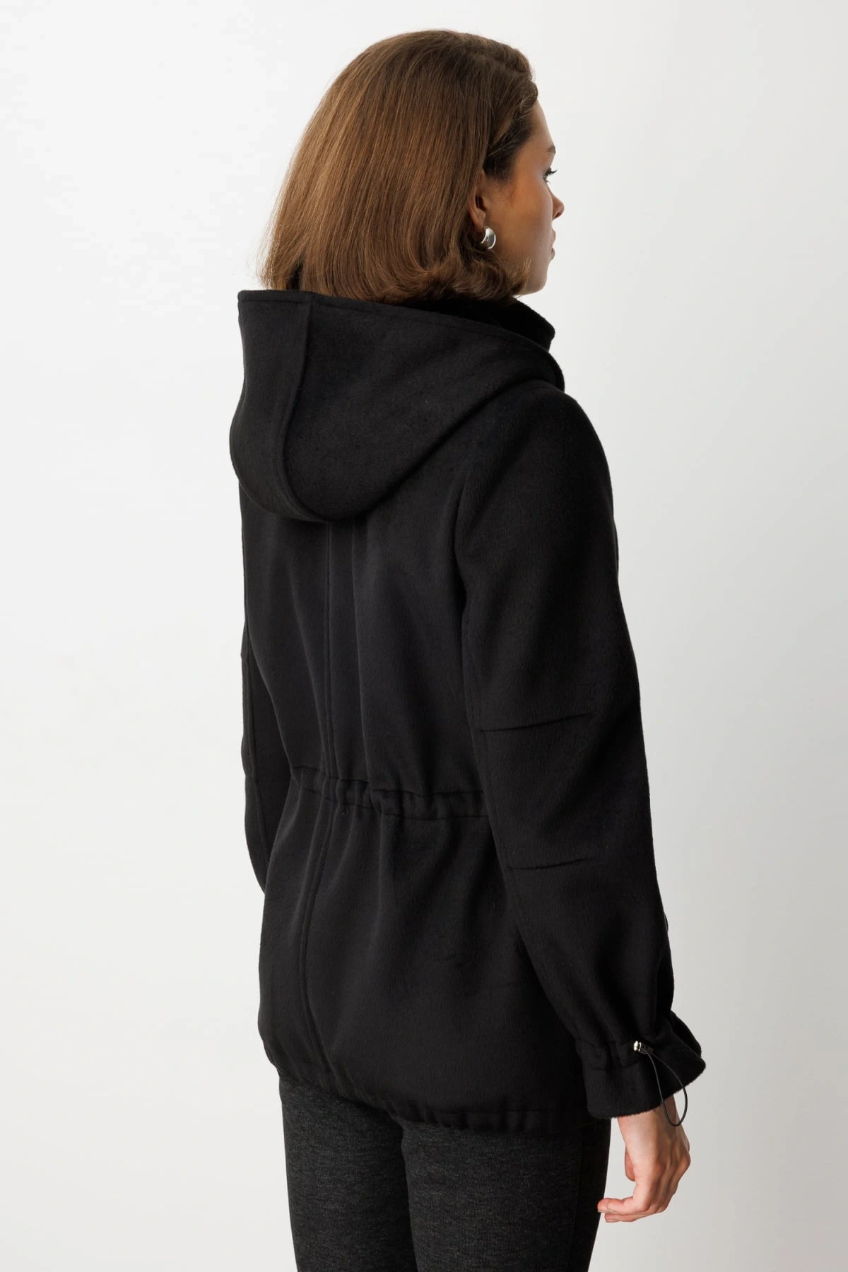 Ekol Beli Lastikli Kapüşonlu Kadın Siyah Manto 06041