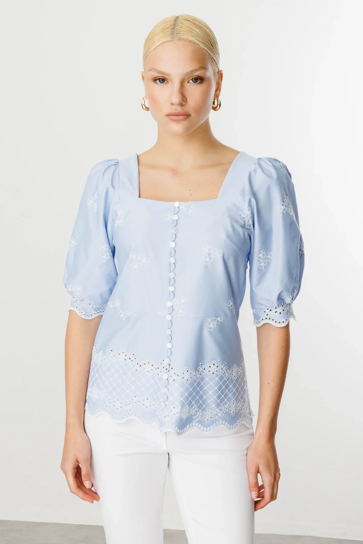 Ekol Çiçek İşlemeli Balon Kol Bluz 03030