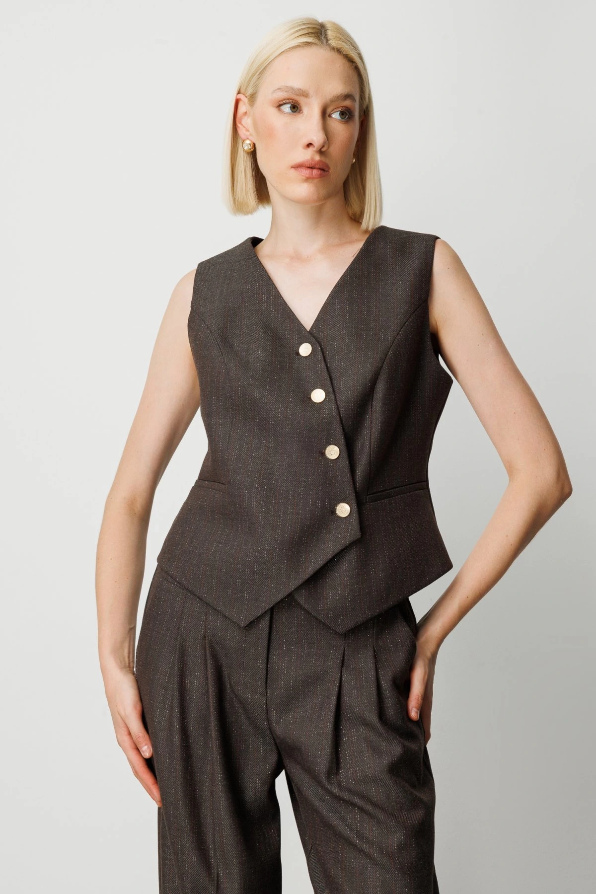 Ekol Çizgi Desenli V Yaka Kadın Kahverengi Yelek 05109