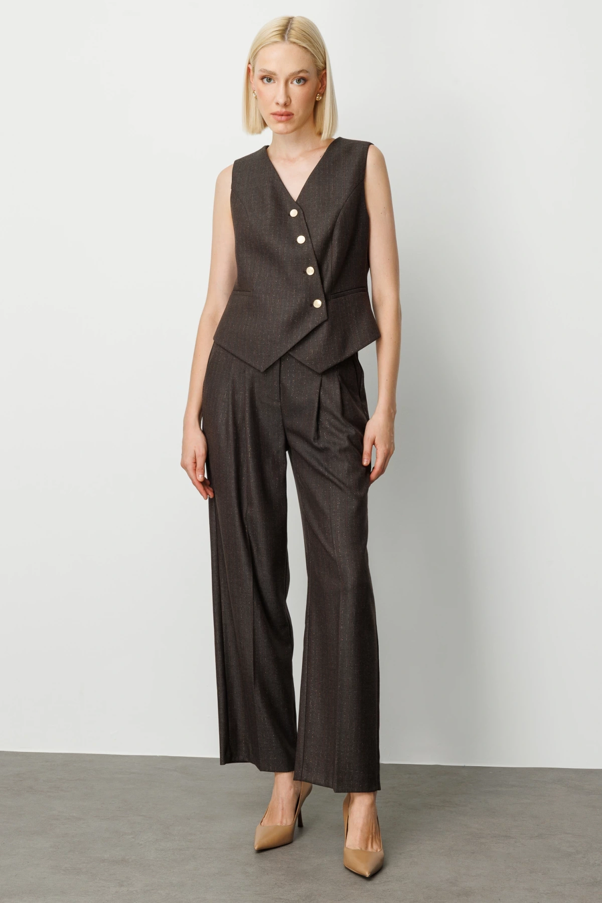 Ekol Çizgi Desenli V Yaka Kadın Kahverengi Yelek 05109