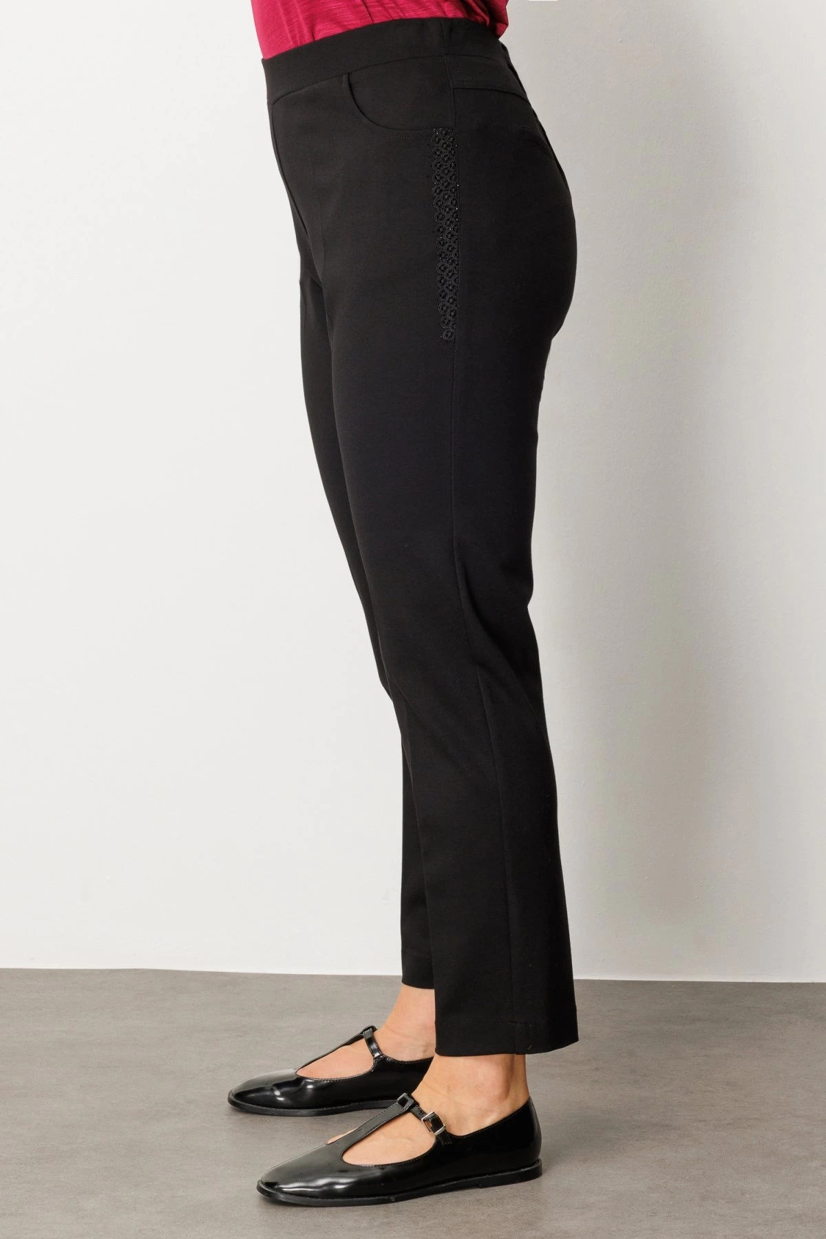 Ekol Dantel Süslemeli Dar Paça Pantolon 01087
