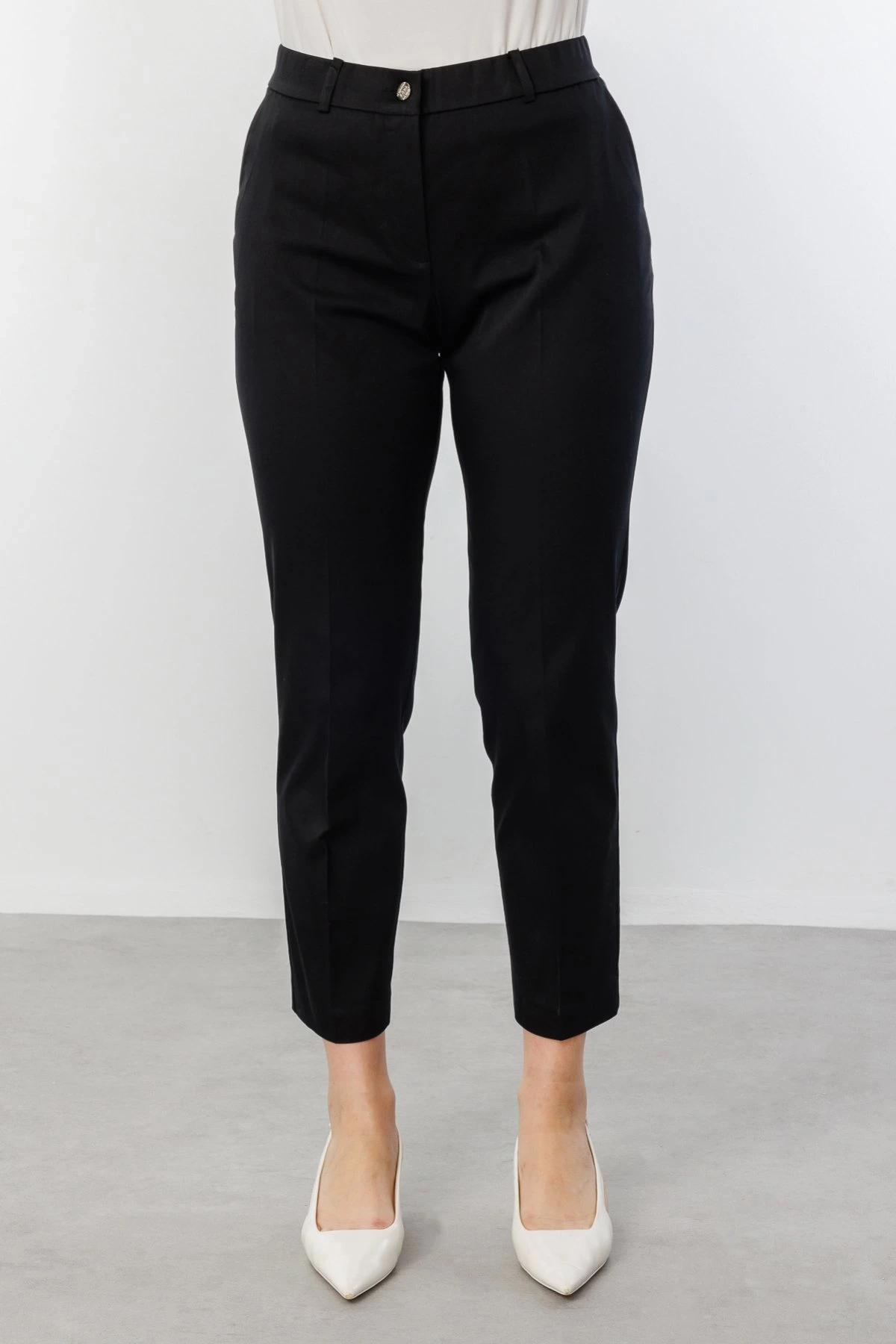 Ekol Büyük Beden Dar Paça Siyah Kadın Kumaş Pantolon 02028