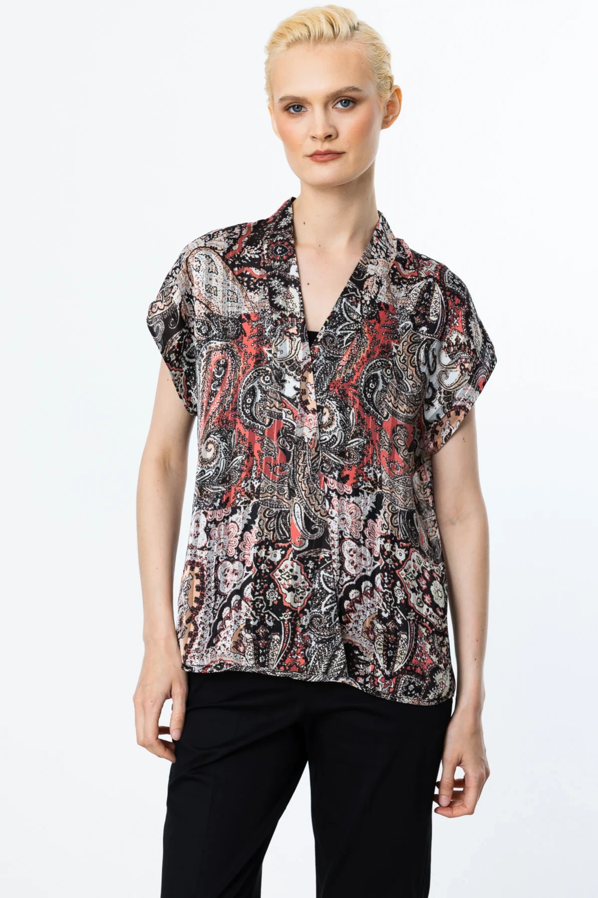 Ekol Desenli V Yaka Siyah Kadın Bluz 03140