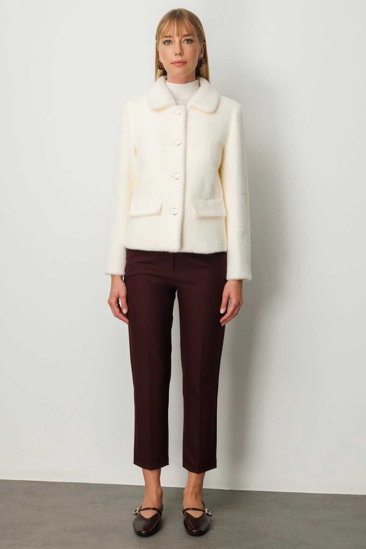 Ekol Düğmeli Peluş Kadın Ekru Manto 06025