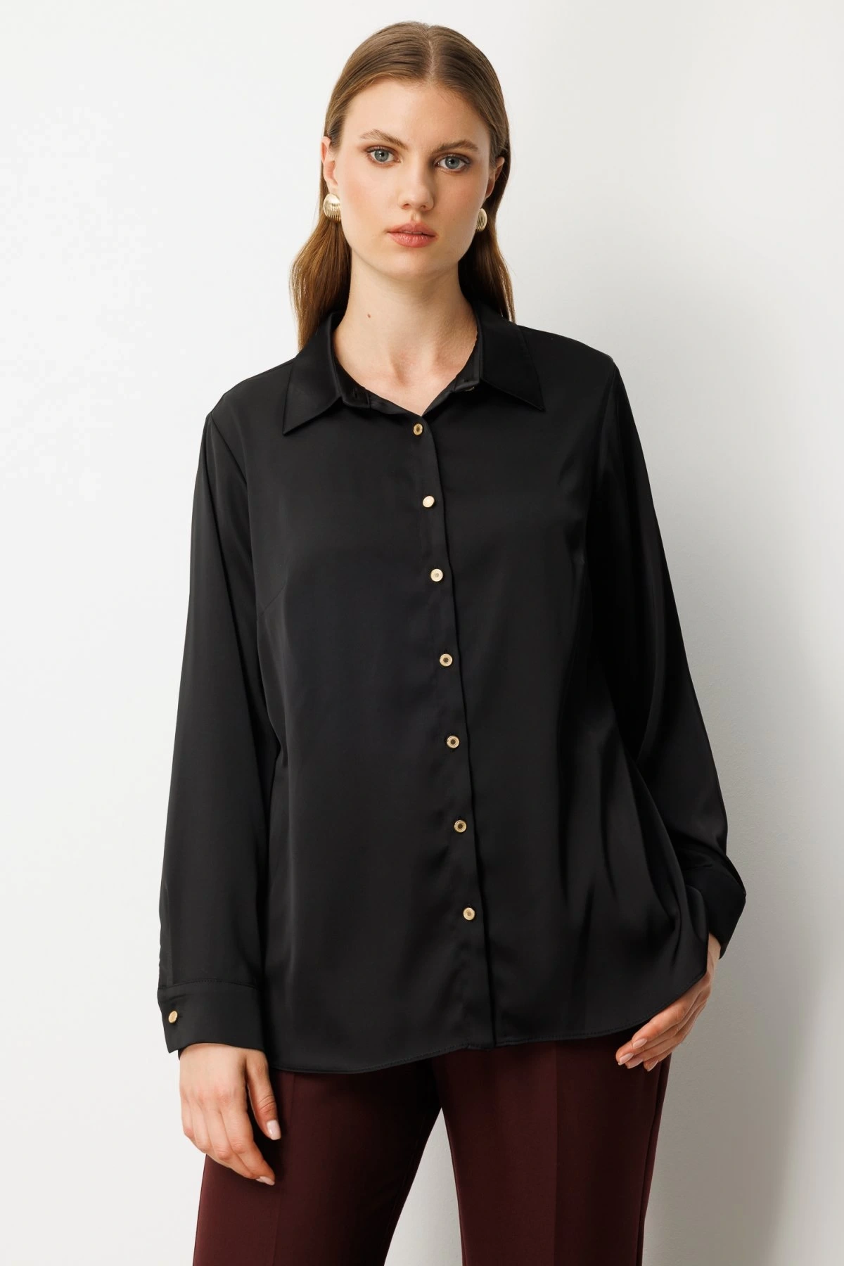 Ekol Büyük Beden Düğmeli Siyah Kadın Saten Gömlek 03505