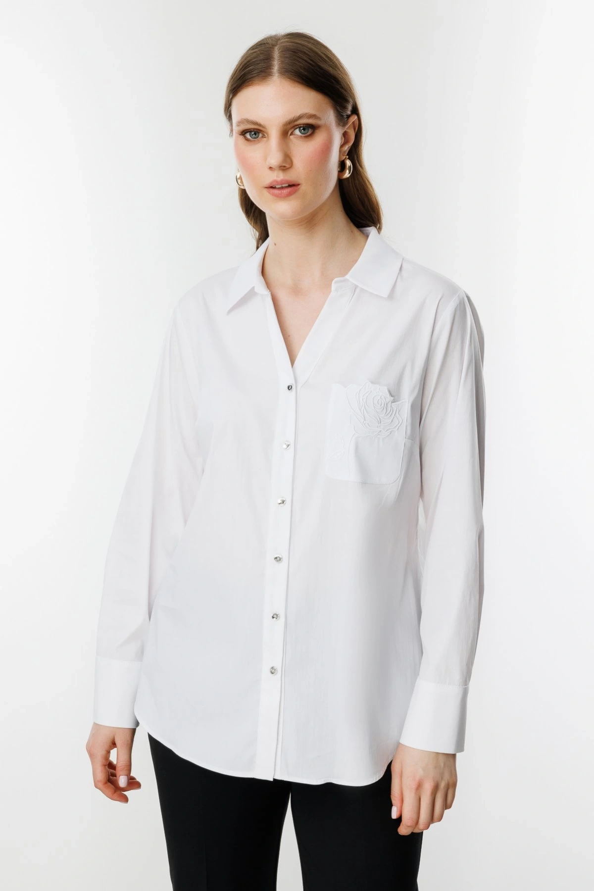 Ekol Büyük Beden Gül Nakışlı Cepli Ekru Kadın Gömlek 03504