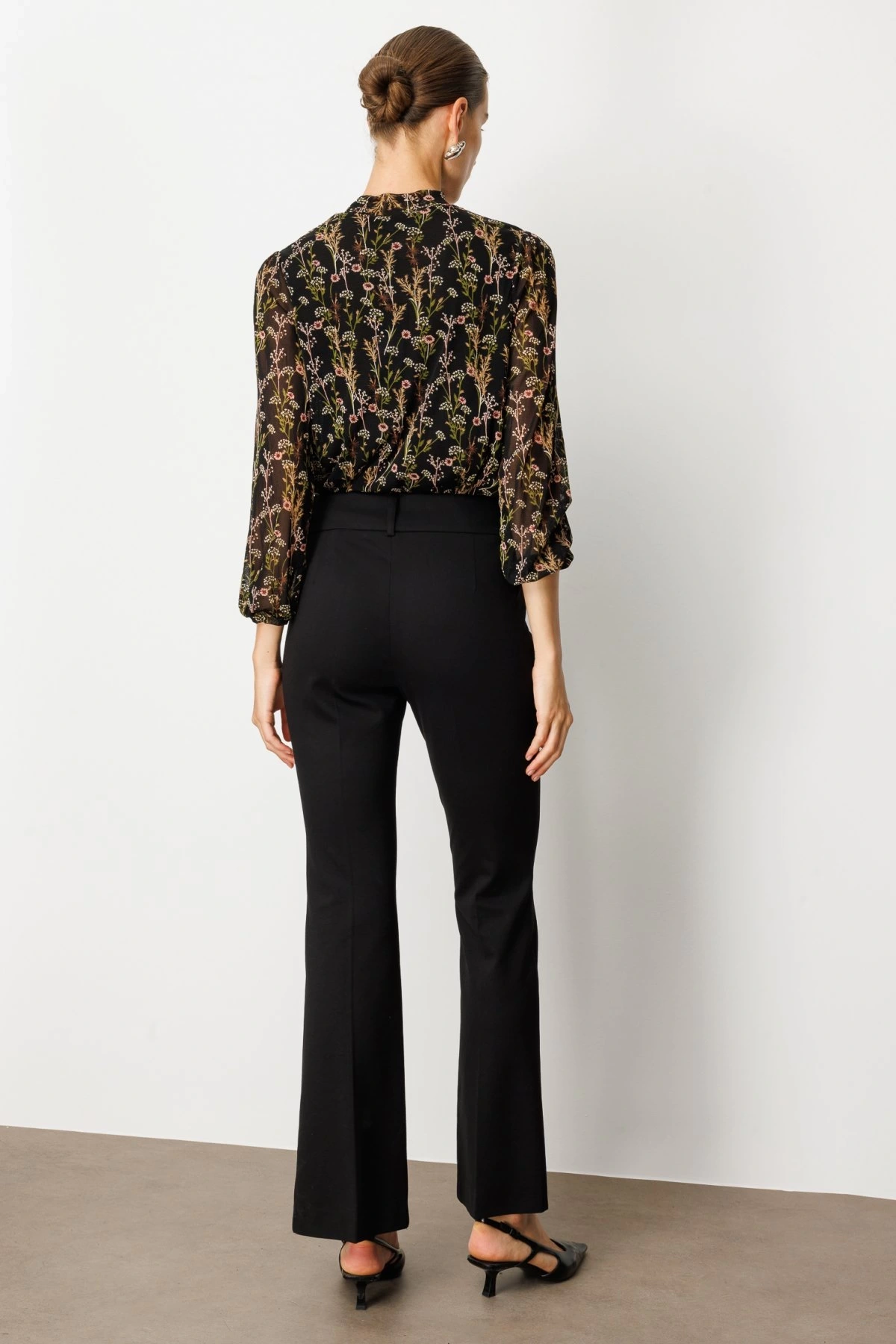 Ekol İspanyol Paça Cepsiz Pantolon 01081