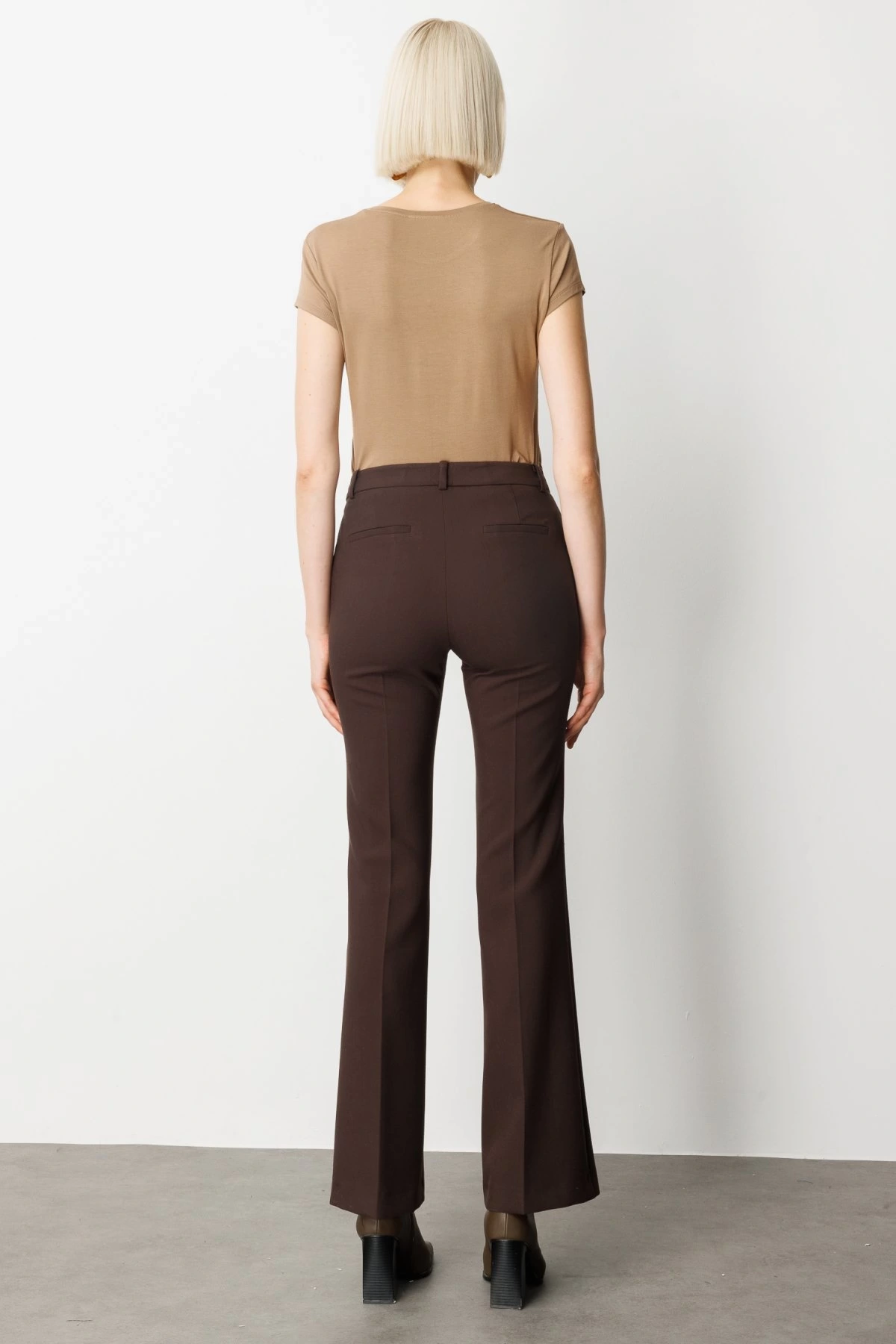 Ekol İspanyol Paça Kahverengi Kadın Pantolon 05011