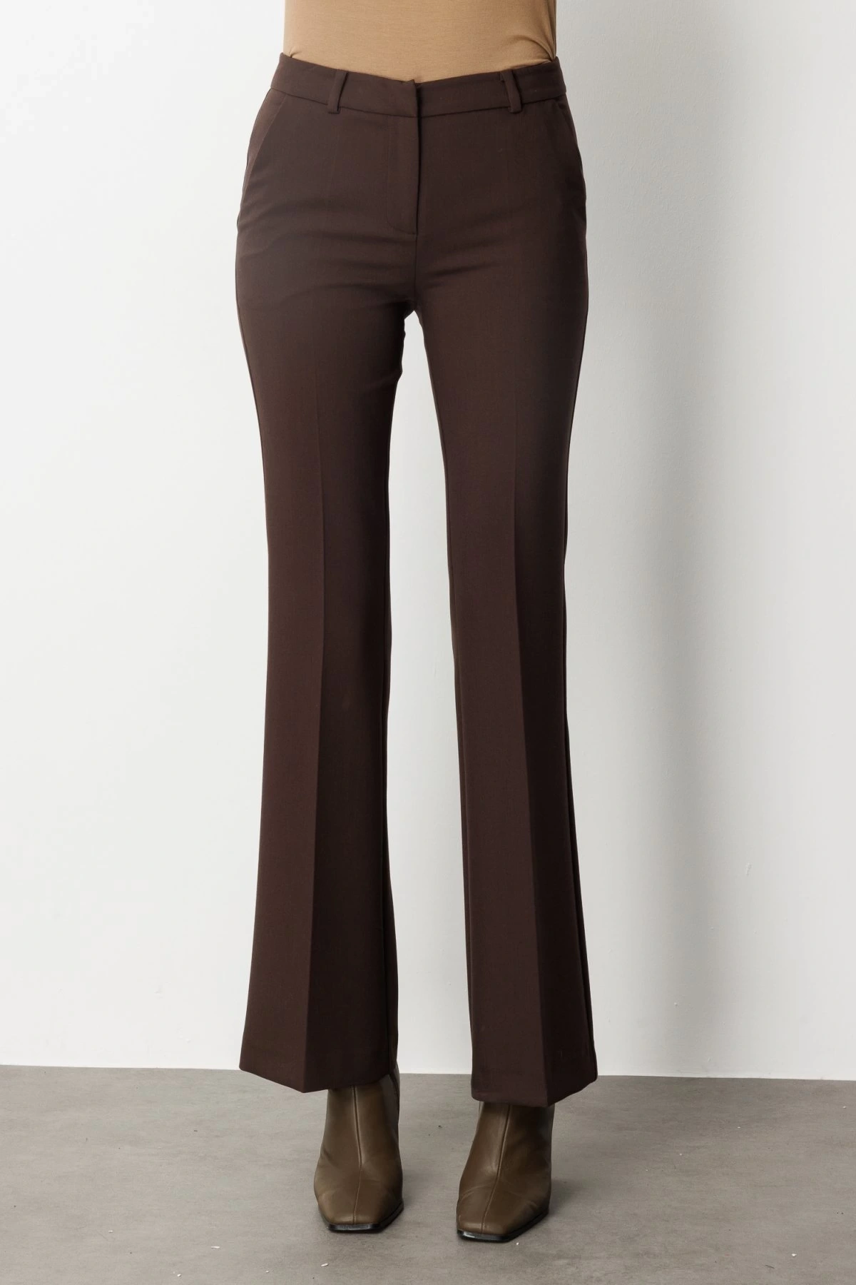 Ekol İspanyol Paça Kahverengi Kadın Pantolon 05011