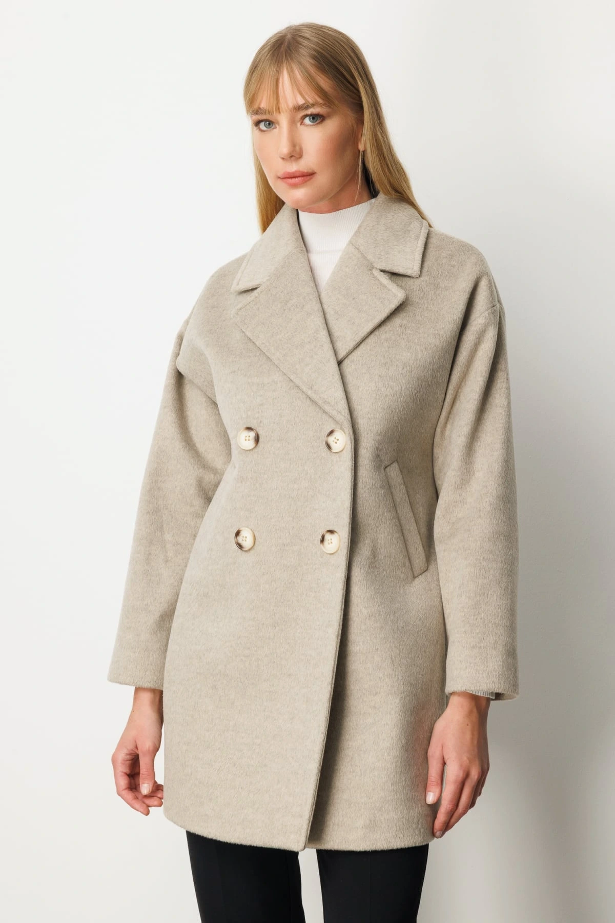 Ekol Kadın Düğmeli Vizon Manto 06049