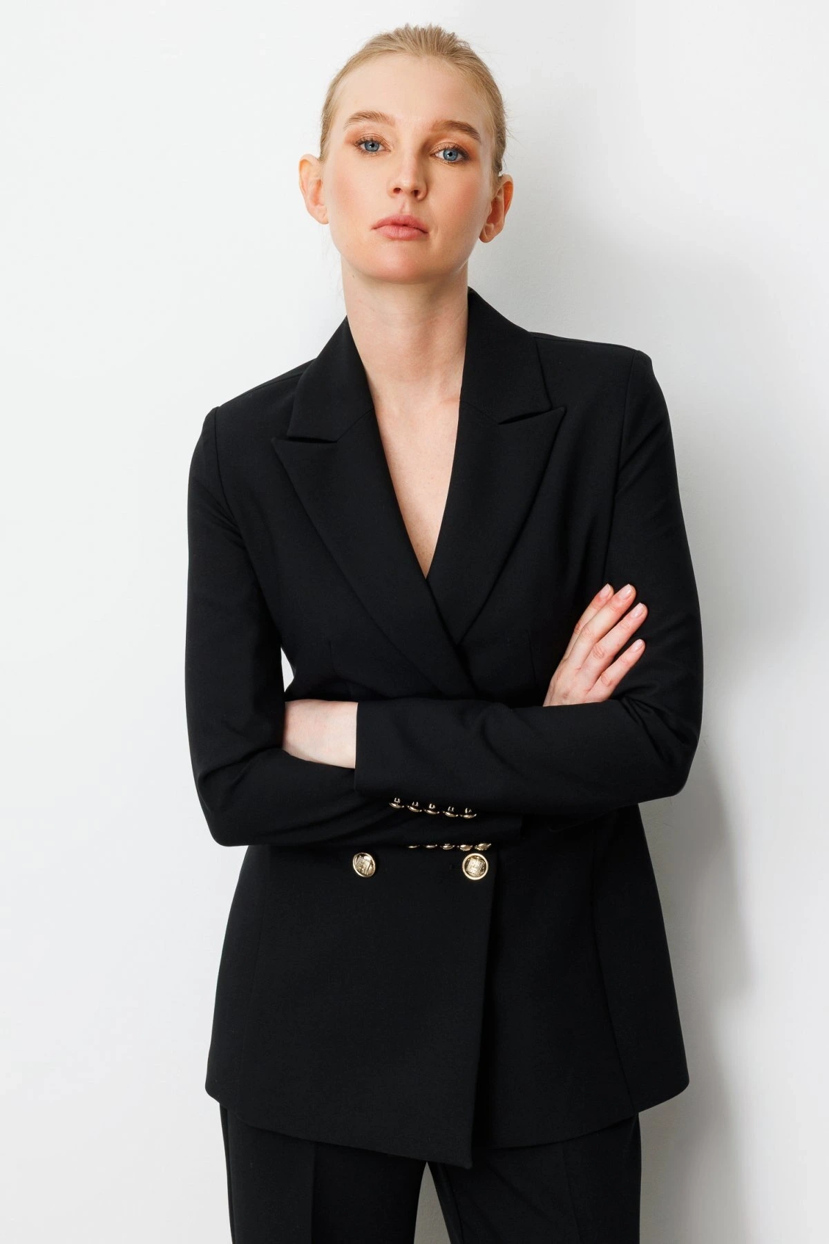 Ekol Kadın Gold Düğmeli Siyah Ceket 05025