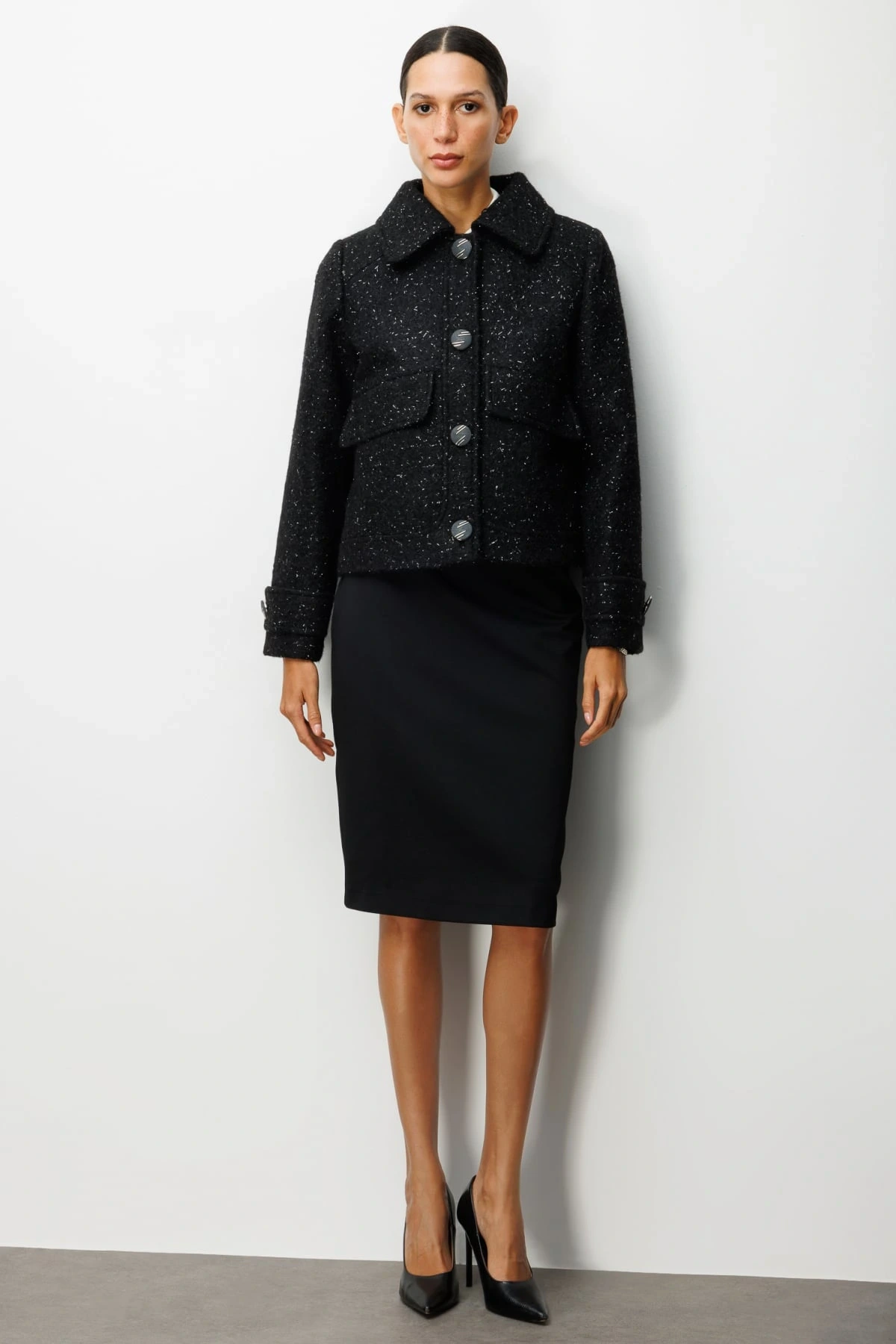 Ekol Kadın Kapak Cepli Siyah Manto 06089