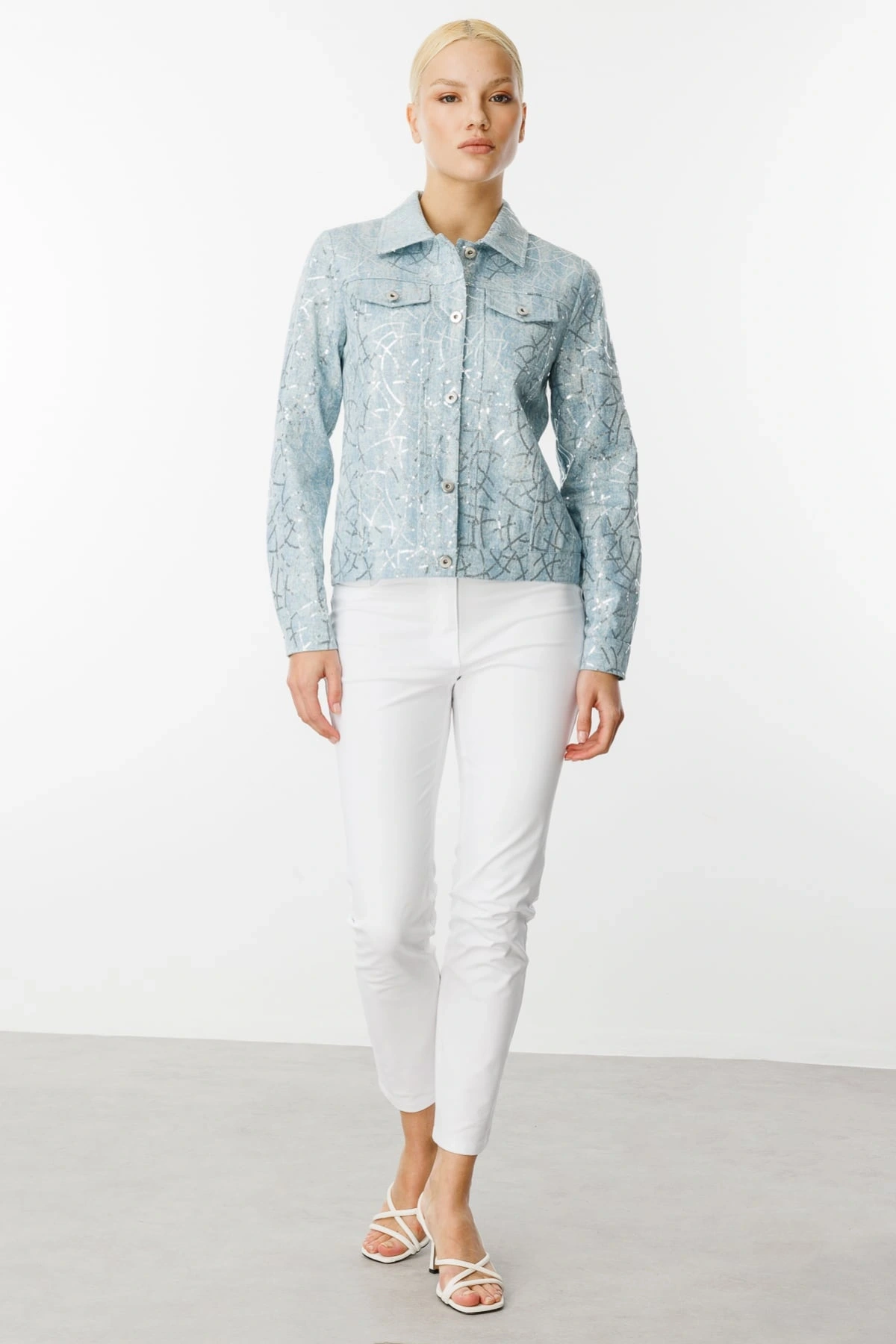 Ekol Kadın Pul İşlemeli Mavi Kot Mont 06026