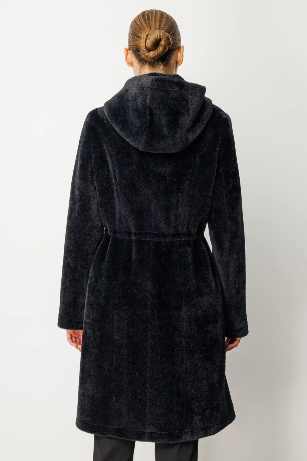 Ekol Kadın Siyah Kürklü Manto 06077