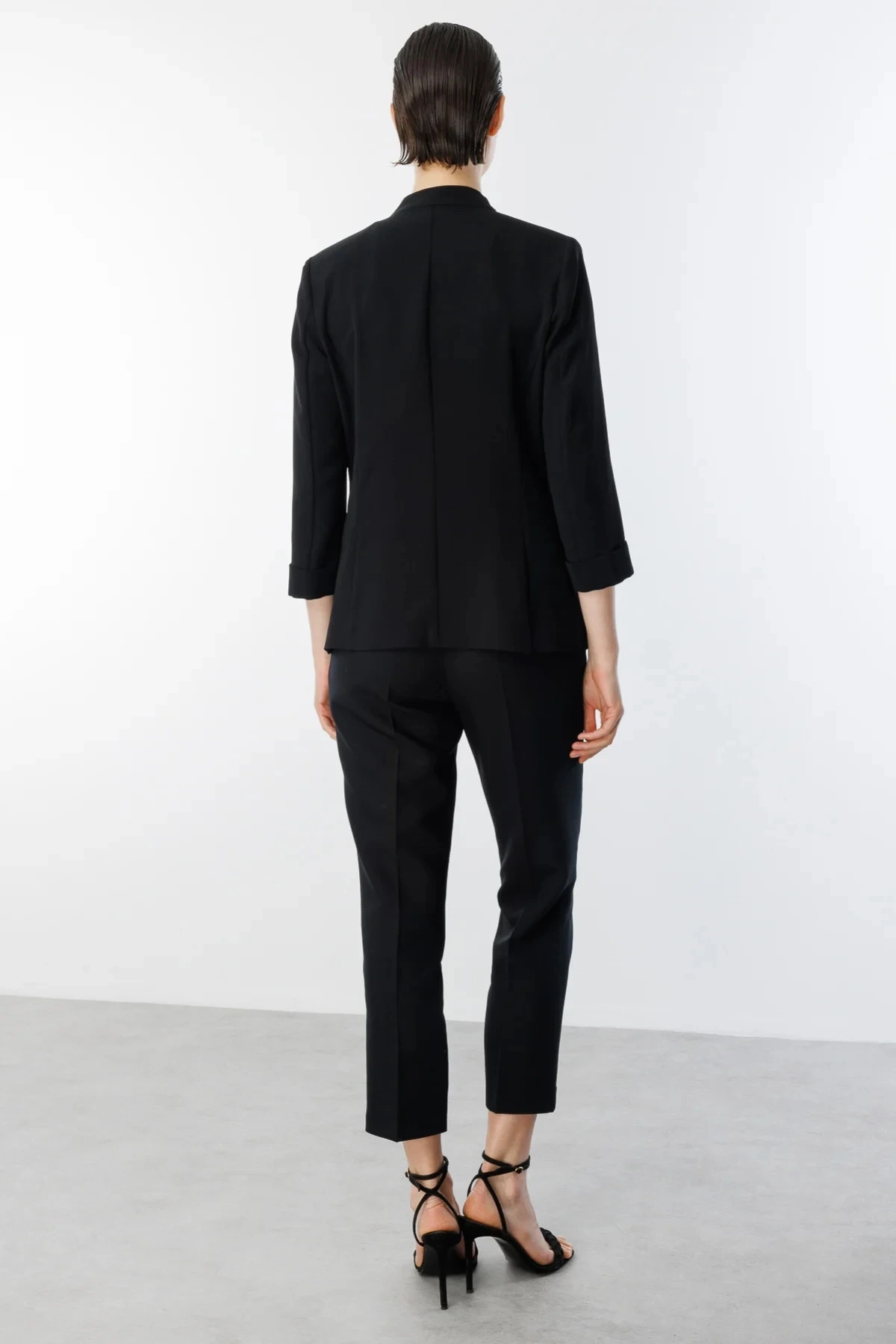 Ekol Kadın Tek Düğmeli Siyah Blazer Ceket 04128