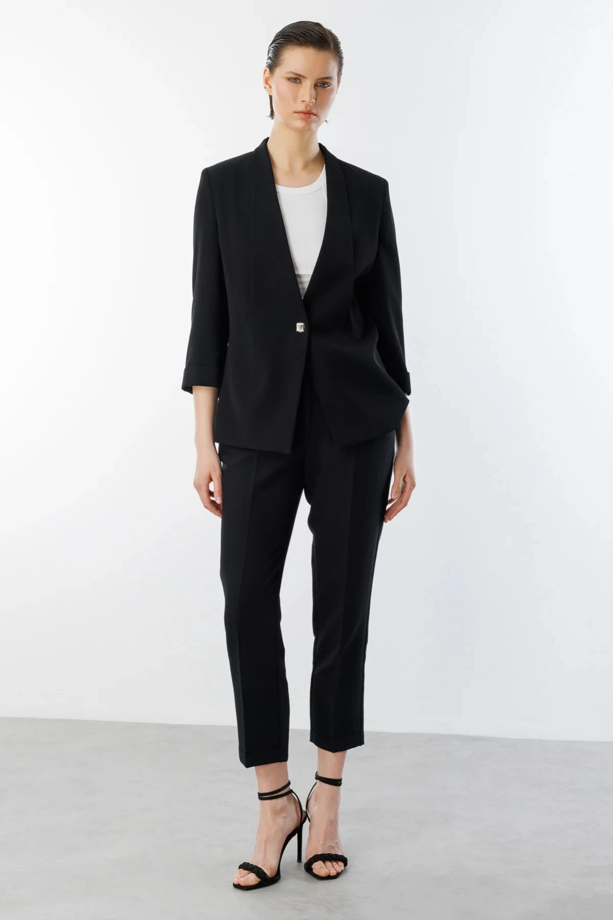 Ekol Kadın Tek Düğmeli Siyah Blazer Ceket 04128