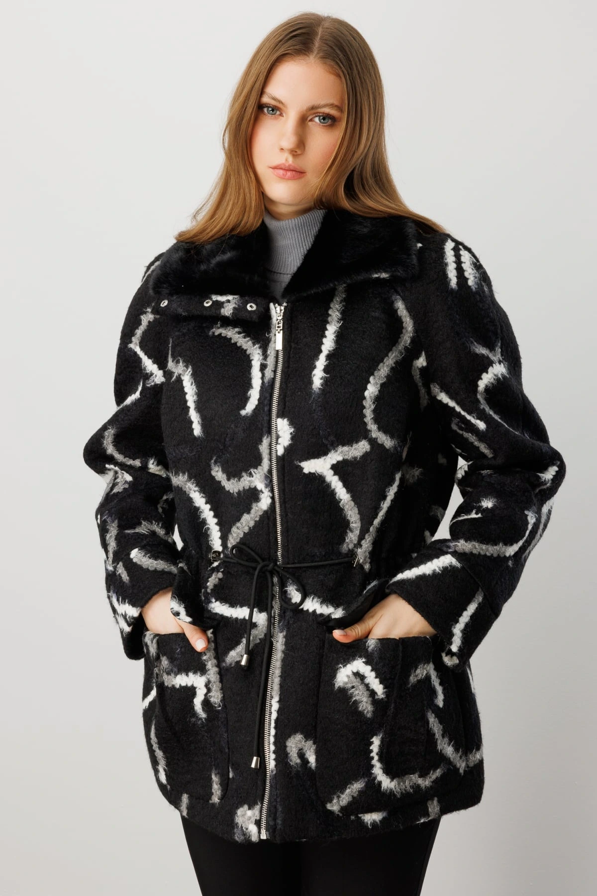 Ekol Kapak Cepli Desenli Siyah Kaban 06301