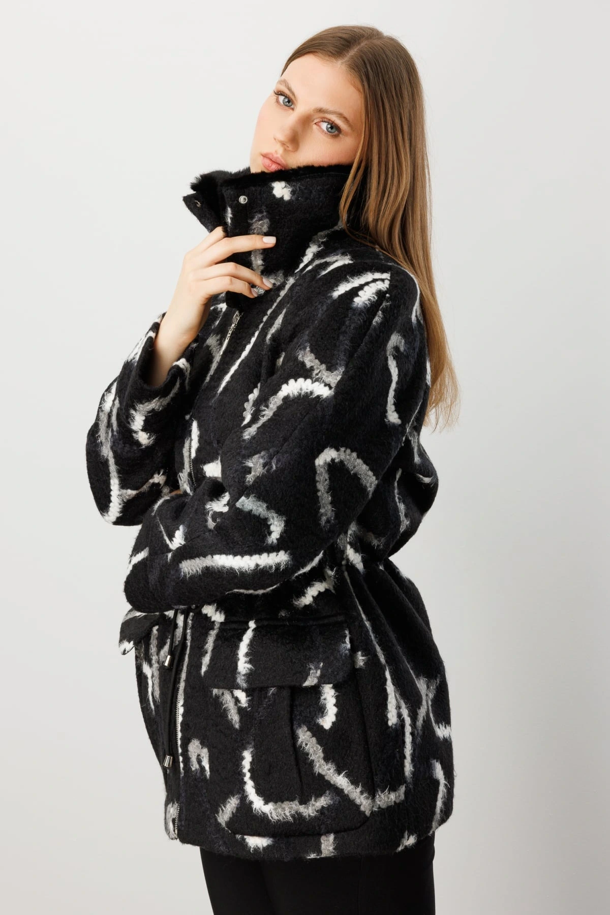 Ekol Kapak Cepli Desenli Siyah Kaban 06301