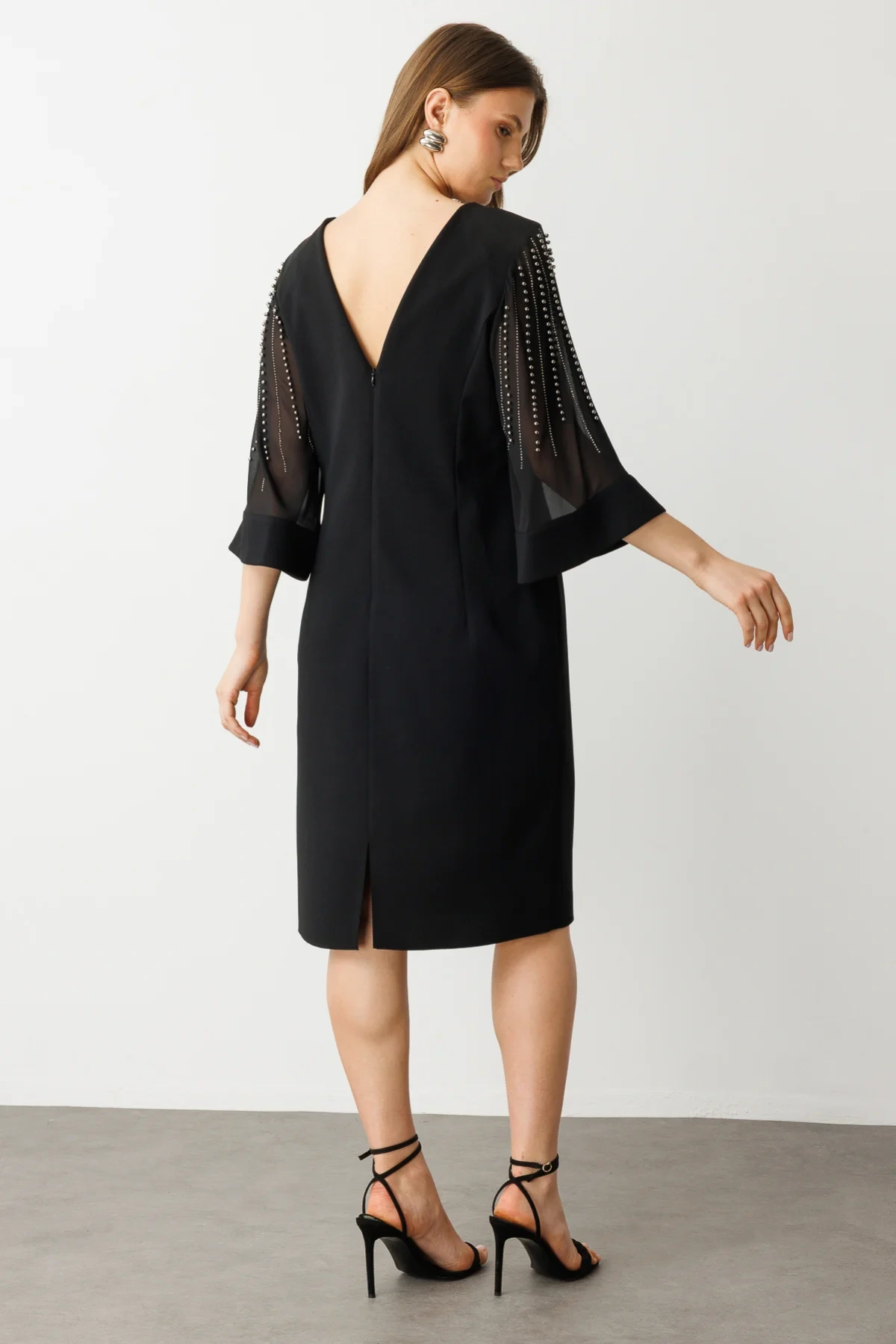 Ekol Büyük Beden Kol Tül Zımba Detaylı Siyah Kadın Elbise 05962