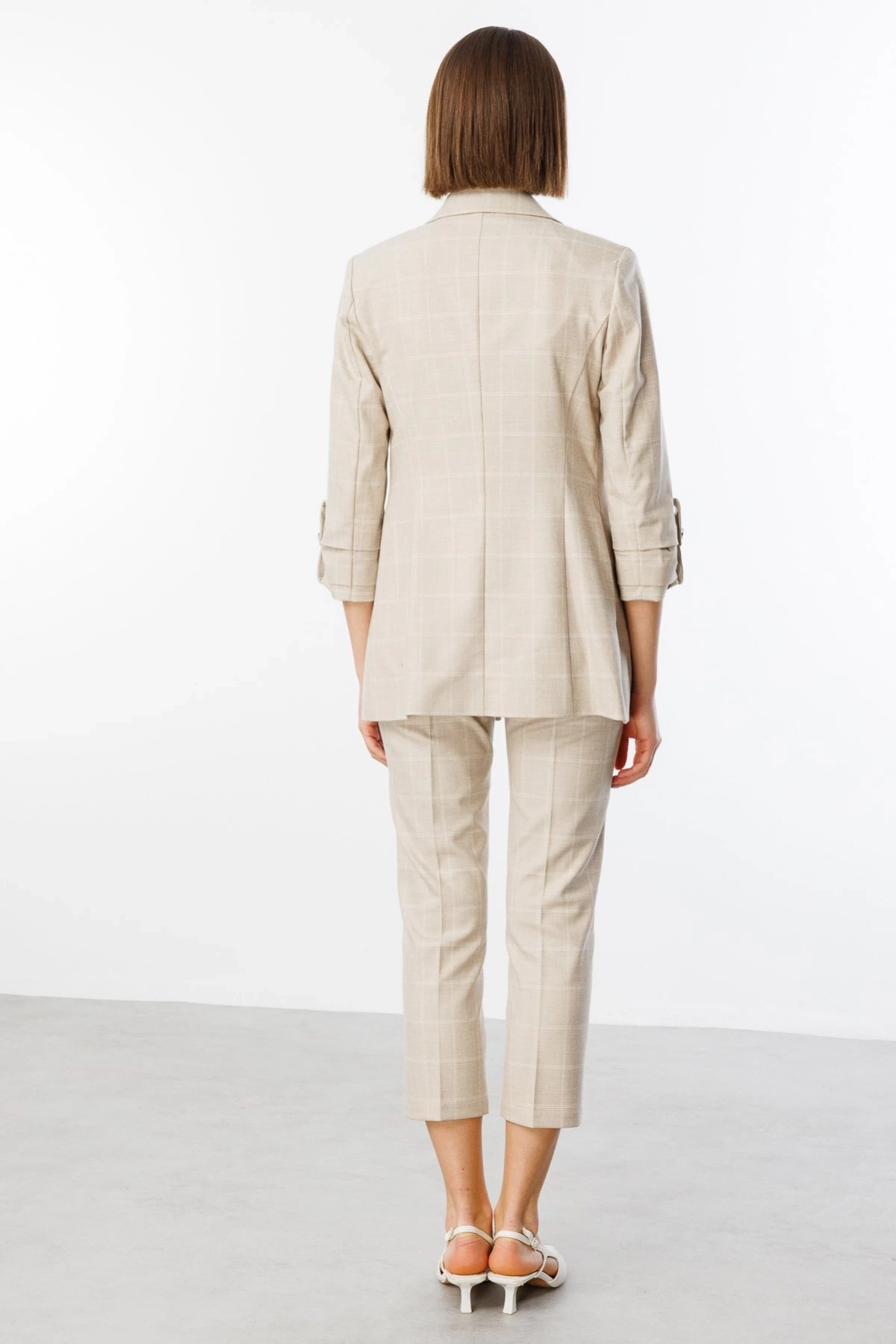 Ekol Kadın Kruvaze Yaka Cepli Bej Ceket 04032