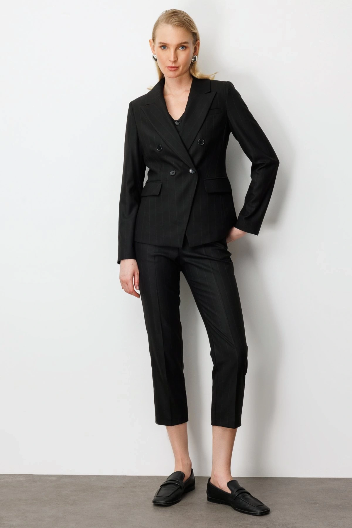 Ekol Kruvaze Yaka Çizgili Siyah Kadın Ceket 05123