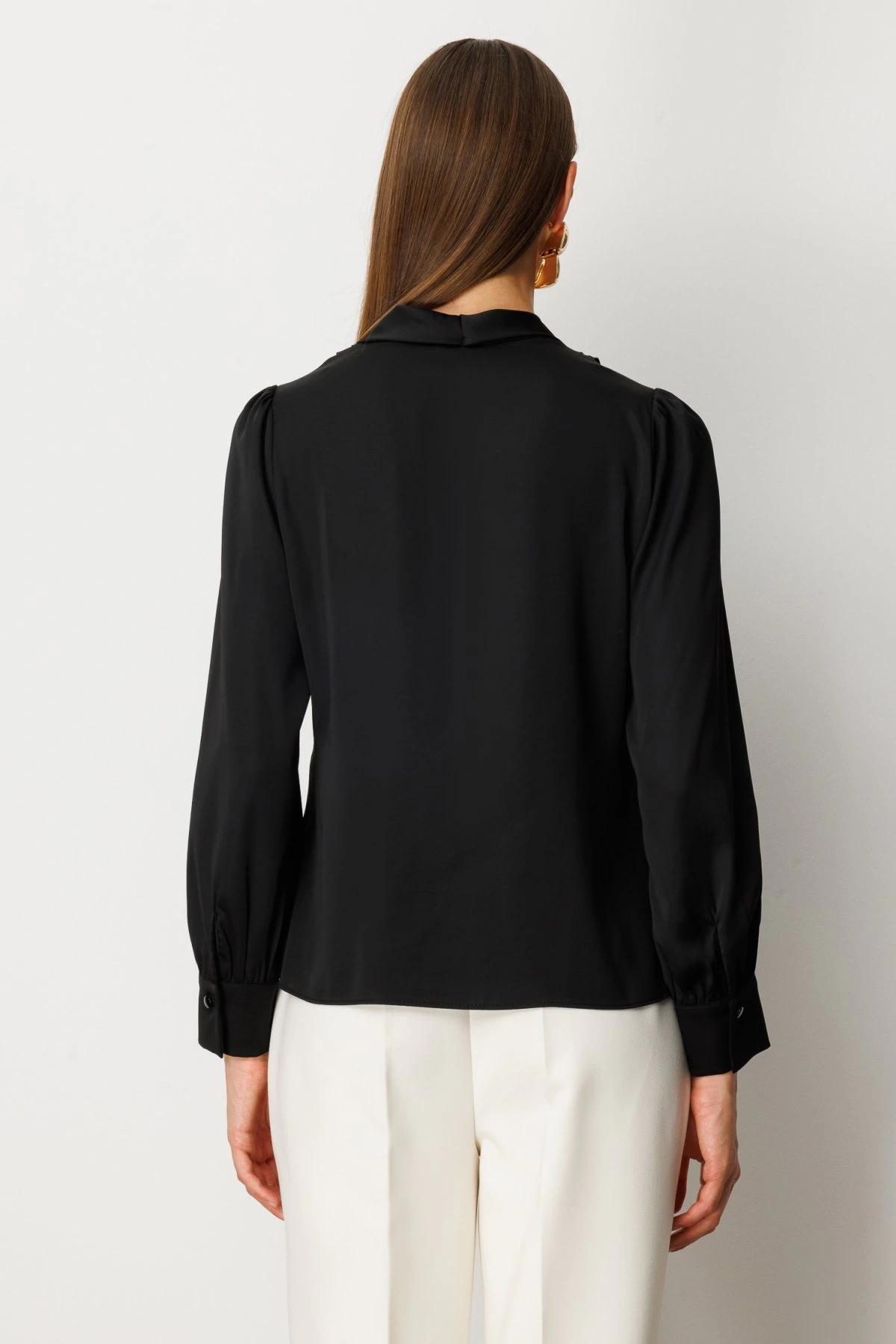 Ekol Kruvaze Yaka Önü Pileli Siyah Kadın Bluz 03007