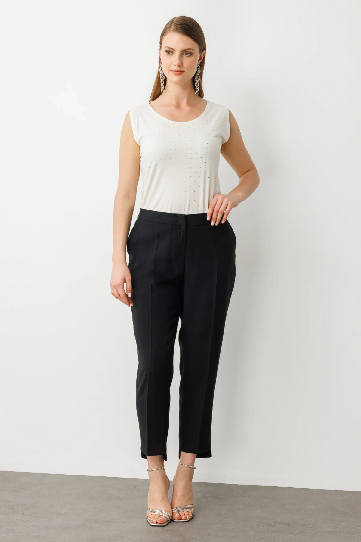 Ekol Paça Detay Siyah Kadın Pantolon 02108
