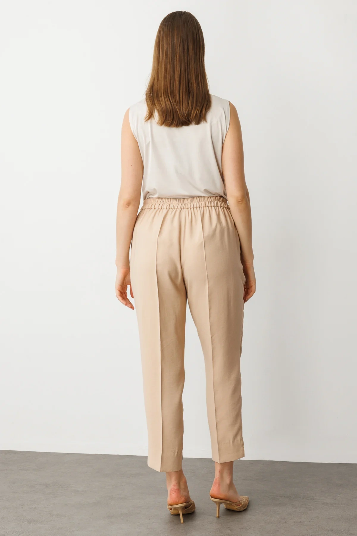 Ekol Büyük Beden Paça Detaylı Kum Renk Kadın Pantolon 02108