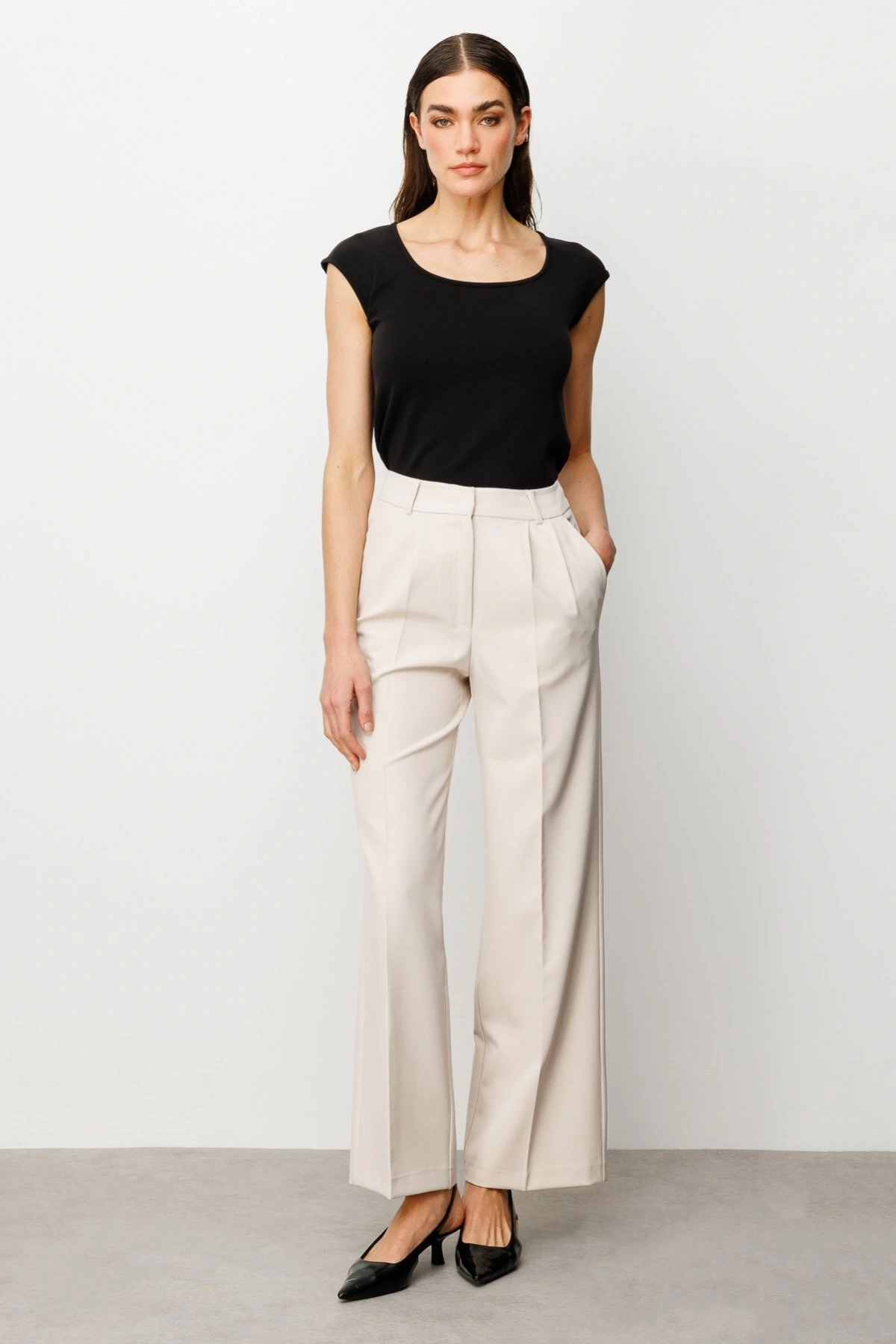 Ekol Pileli Bol Paça Kum Renk Kadın Pantolon 02010