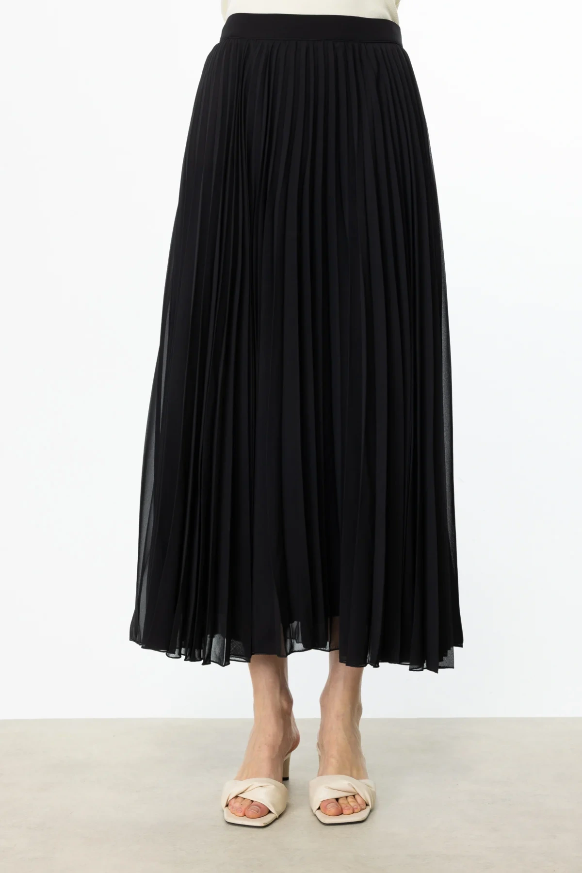 Ekol Pileli Şifon Etek 01086