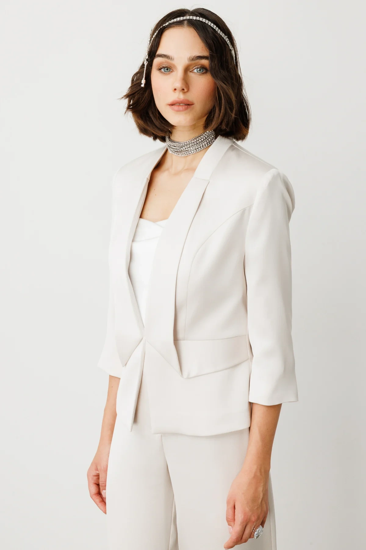 Ekol Saten Kumaş Kadın İnci Renk Kısa Ceket 04152