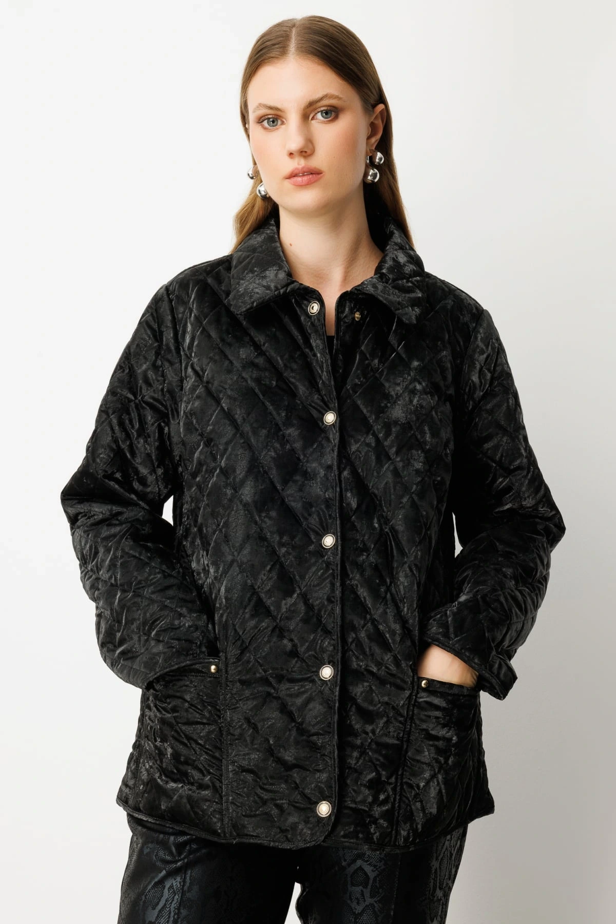 Ekol Büyük Beden Torba Cepli Kapitone Siyah Kadın Mont 06803