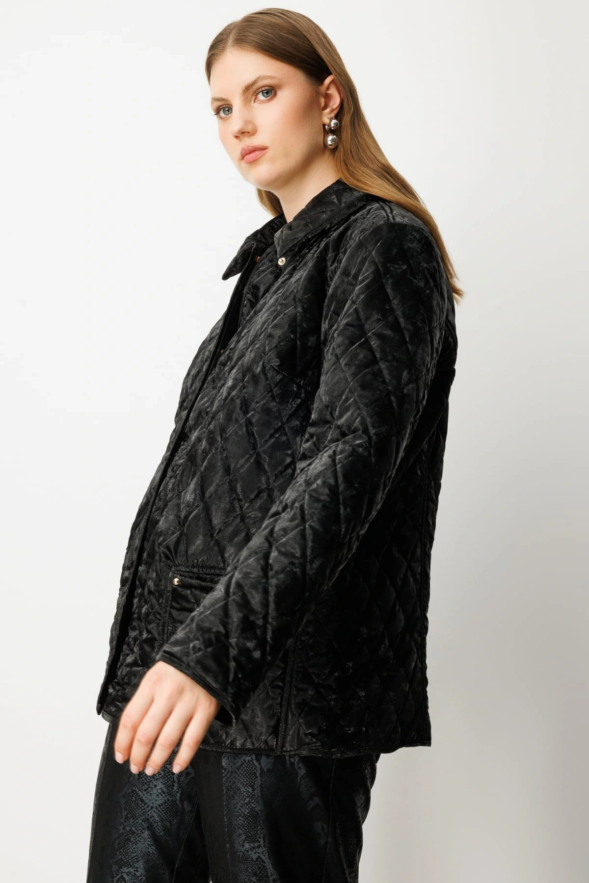 Ekol Büyük Beden Torba Cepli Kapitone Siyah Kadın Mont 06803