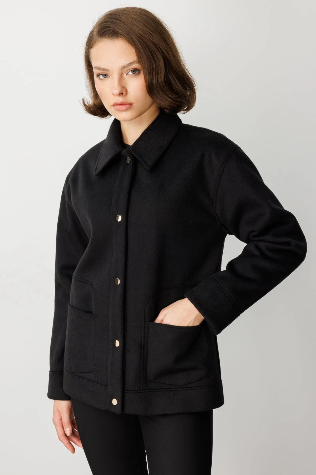 Ekol Torba Cepli Siyah Kısa Kadın Kaşe Mont 06087