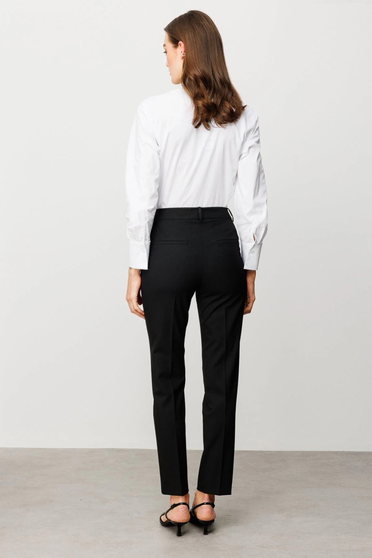 Ekol Yan Cepli Dar Paça Siyah Kadın Pantolon 04024