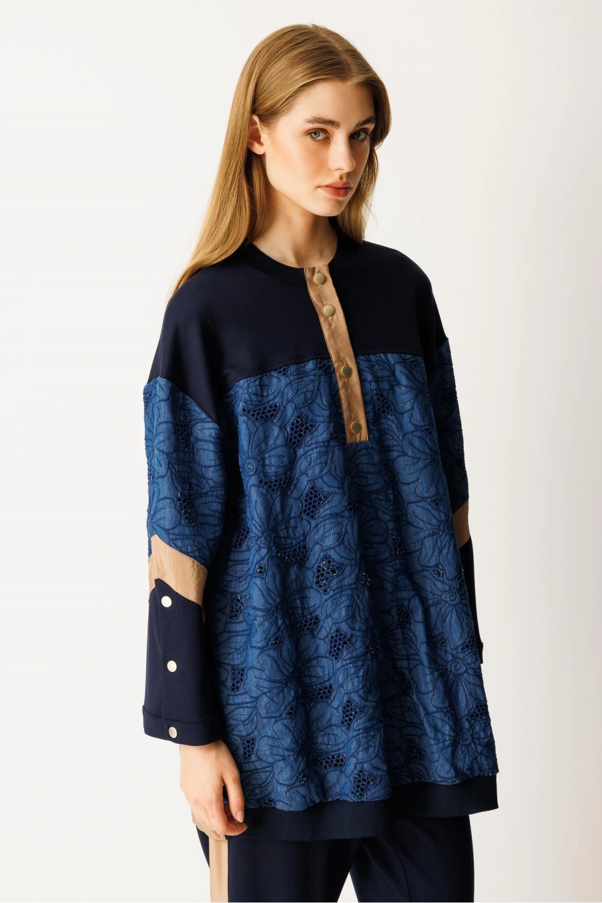 Ghisa Kadın Kolu Zımbalı Dantelli Original Takım 26KGSTKM4025