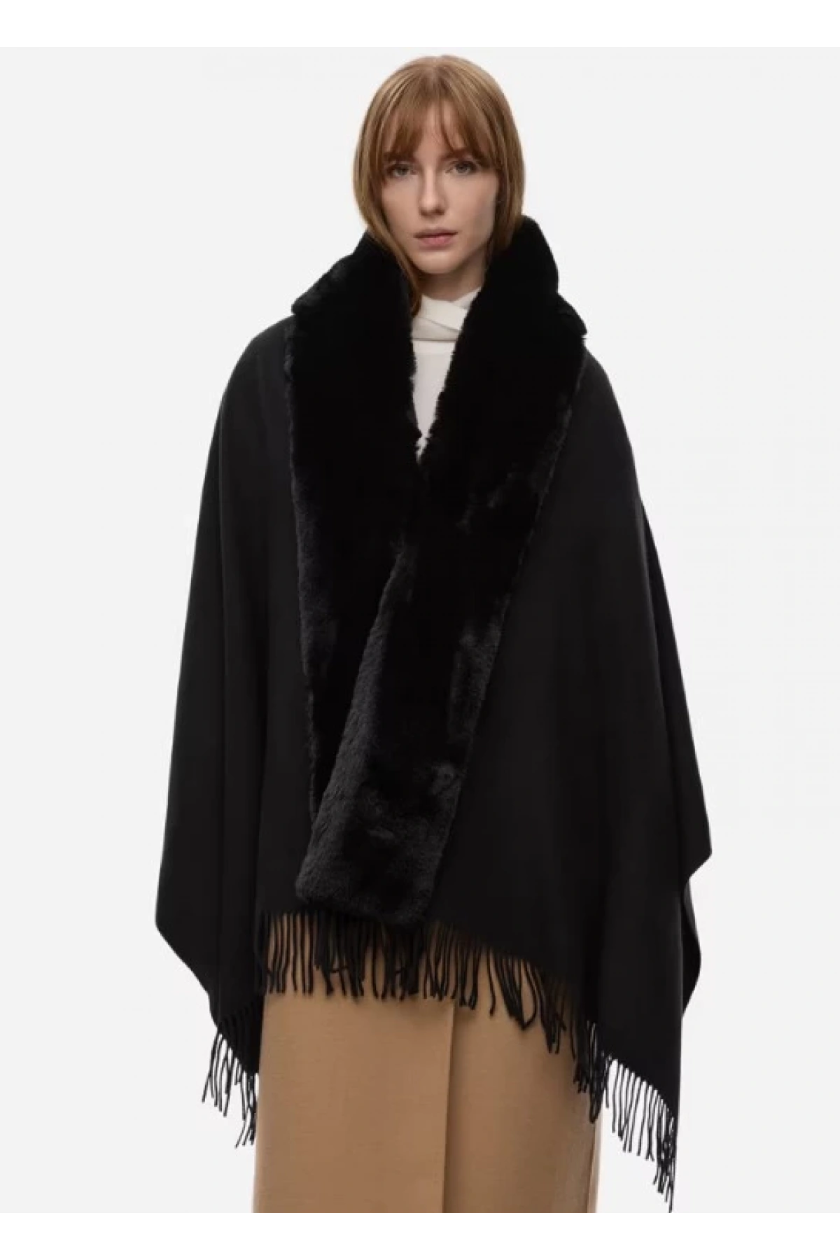 İpekyol Suni Kğrklü Püsküllü Panço IW6250079004